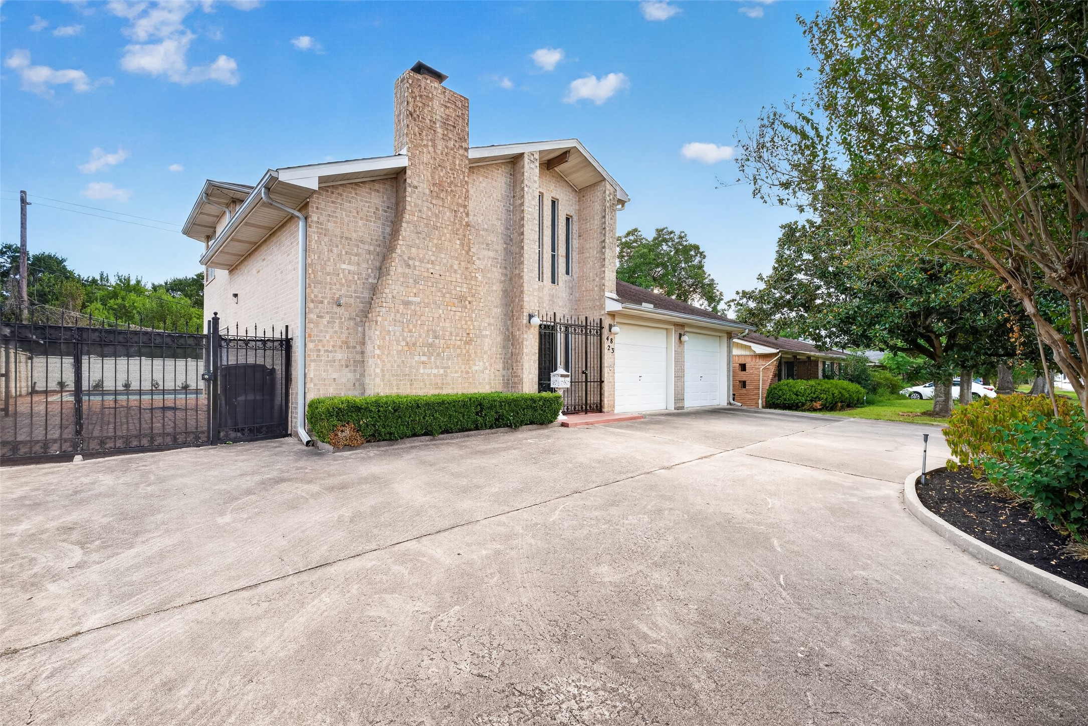 Listing photo 1
