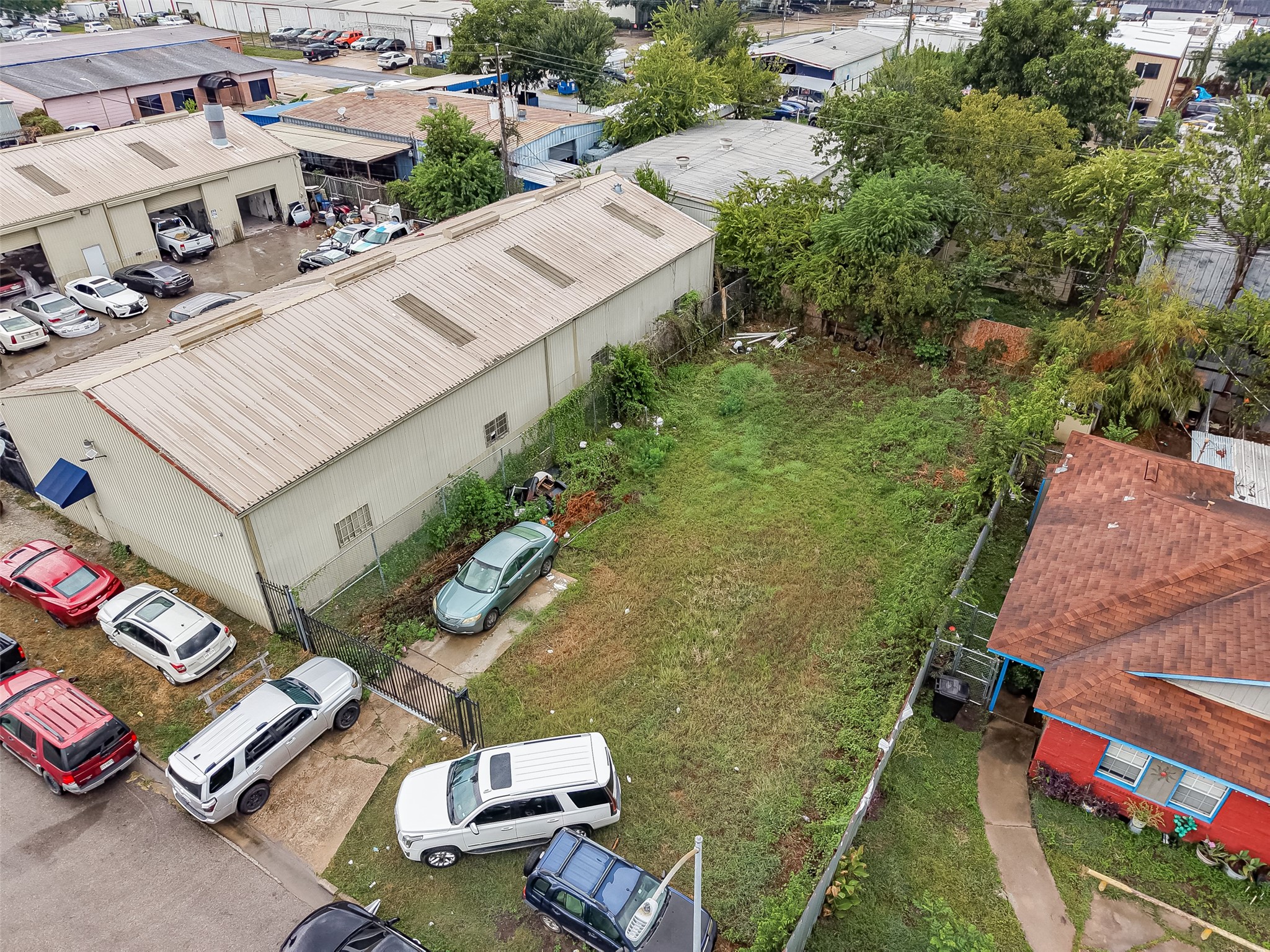 Listing photo 1