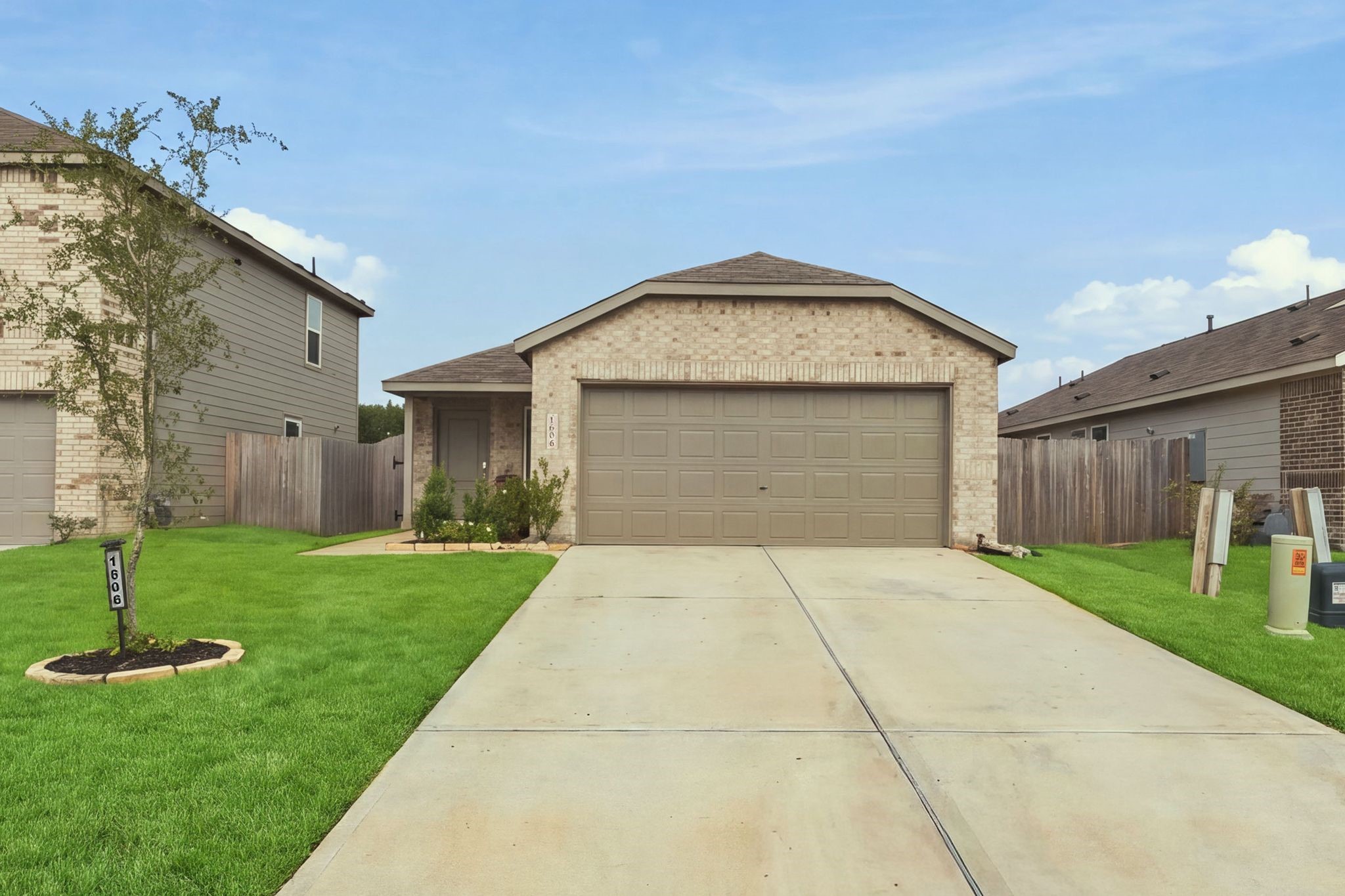 Listing photo 1