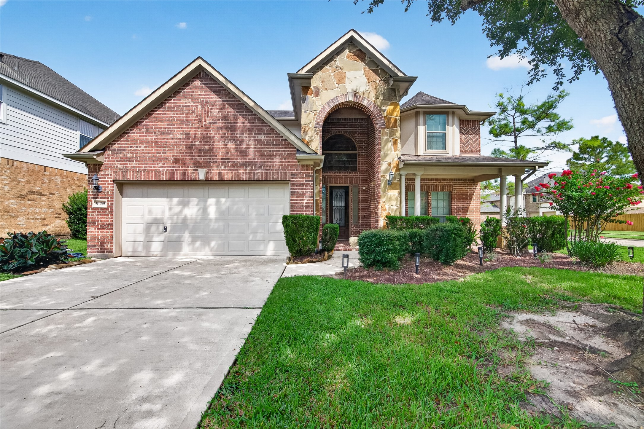 Listing photo 1