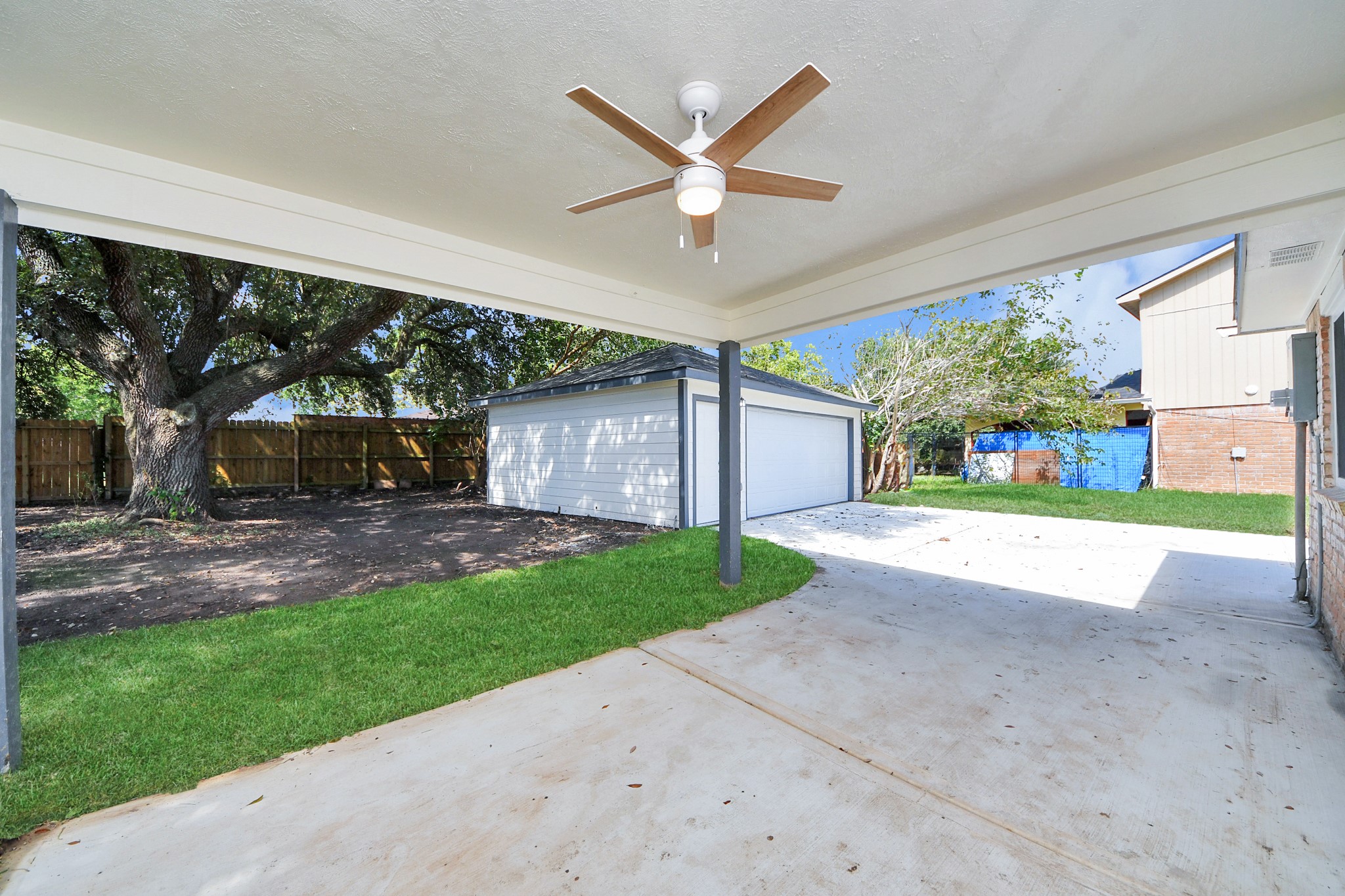Listing photo 5