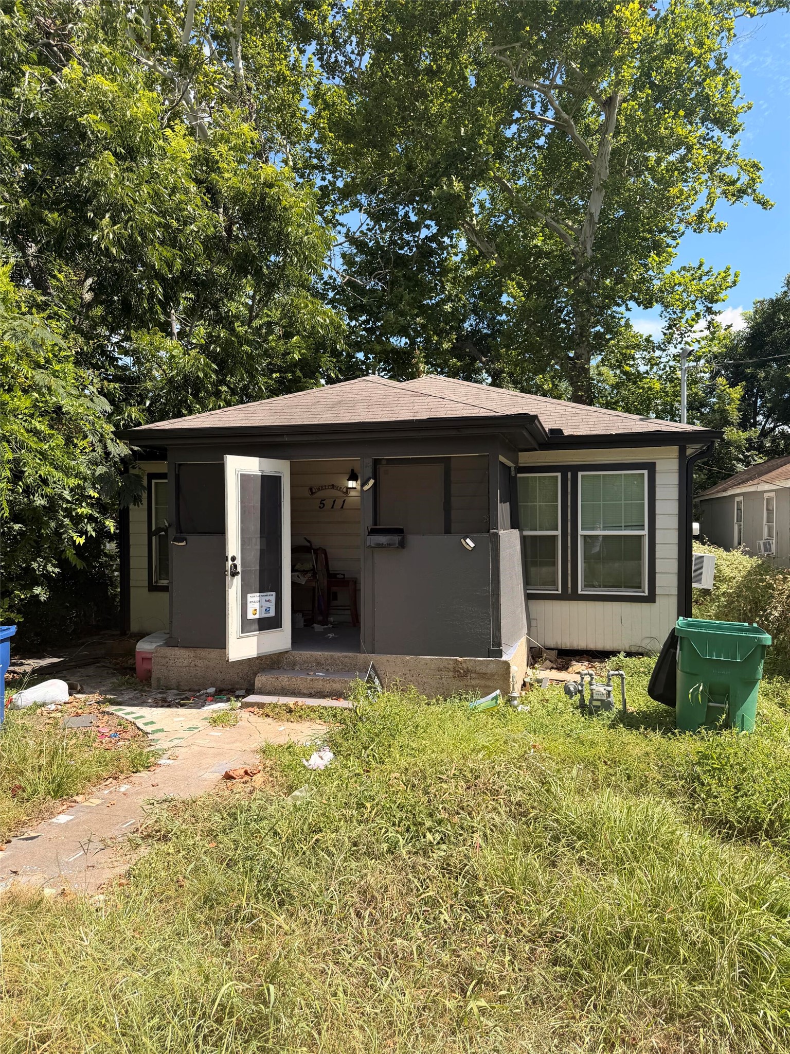 Listing photo 1