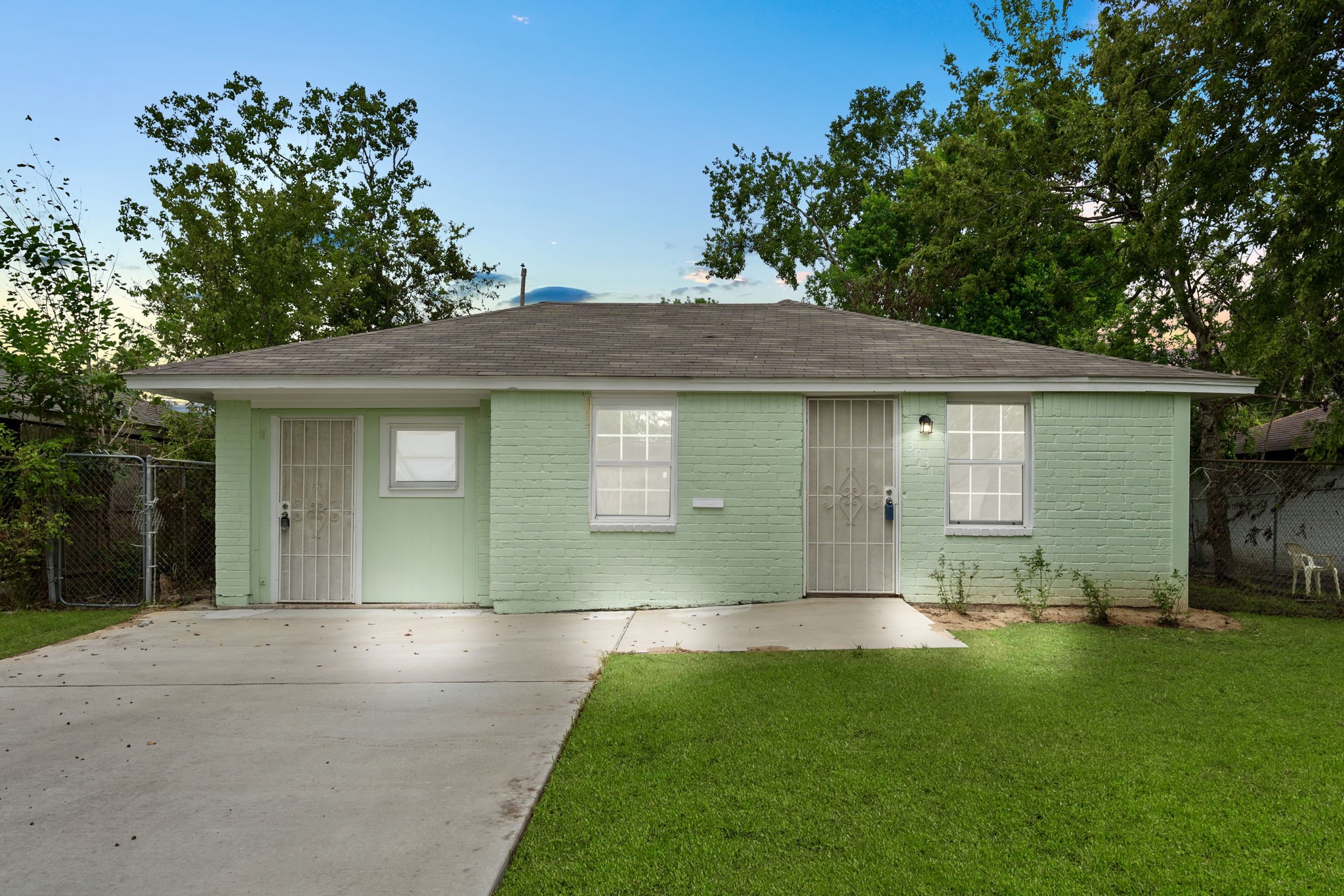 Listing photo 1