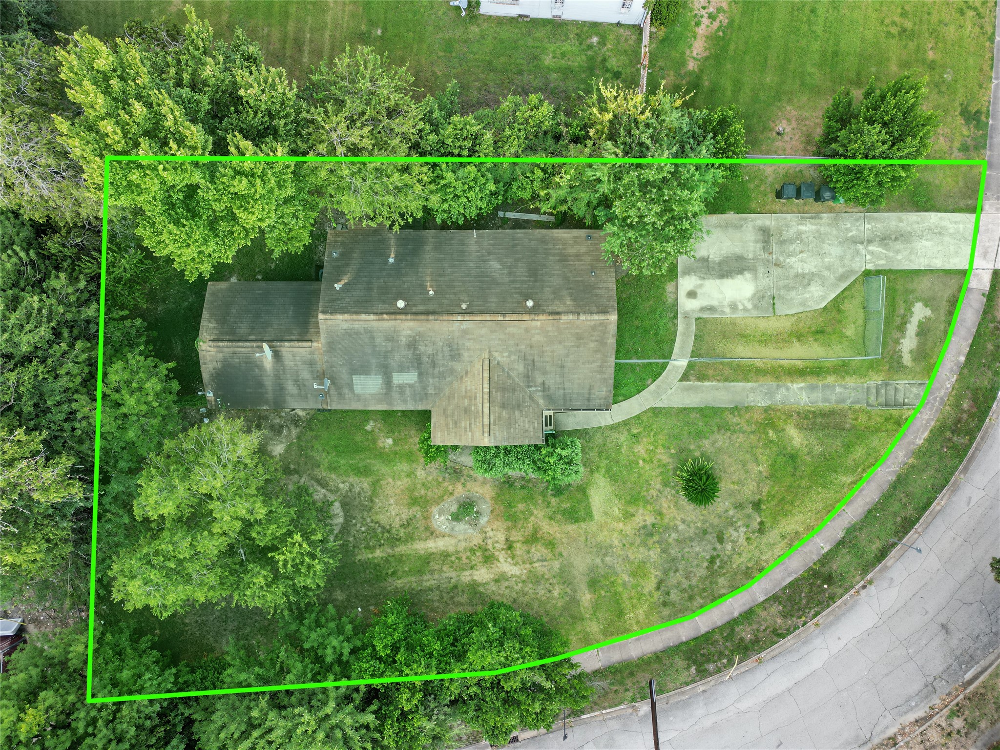 Listing photo 3