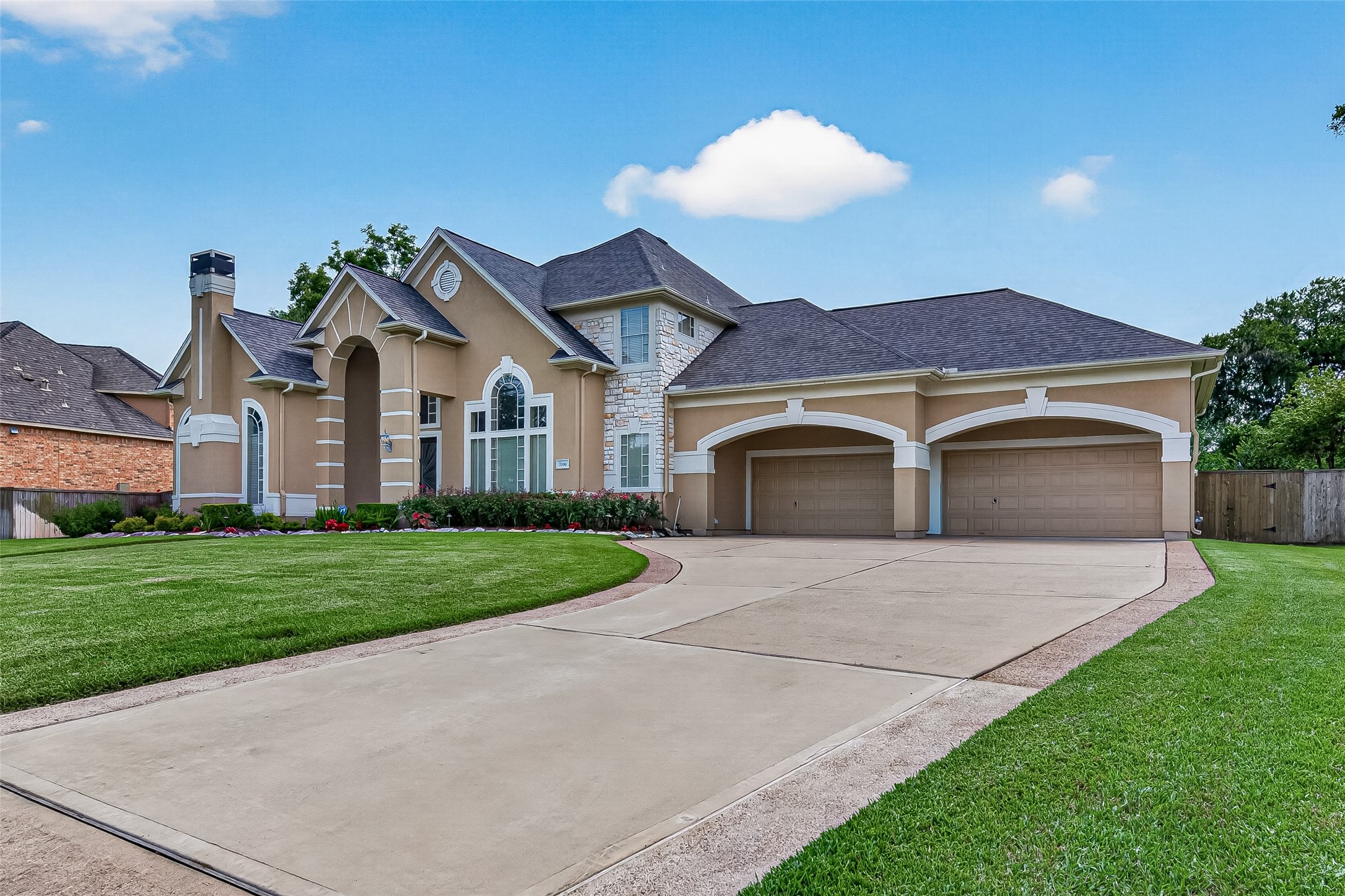 Listing photo 1