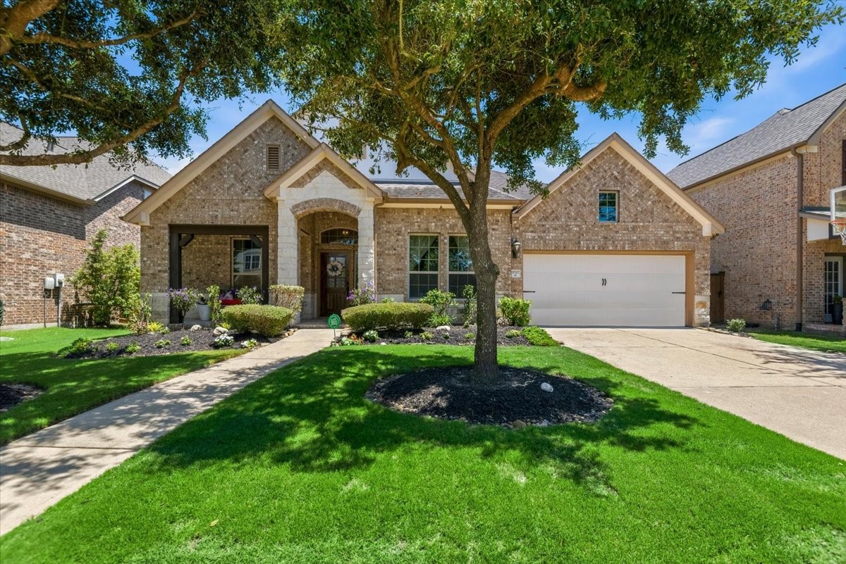 Listing photo 1