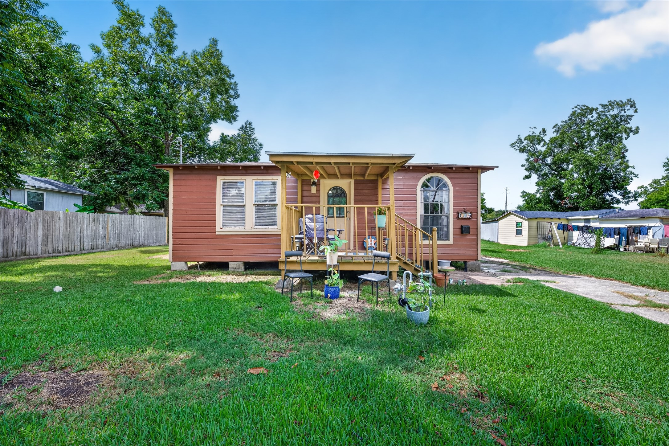 Listing photo 1