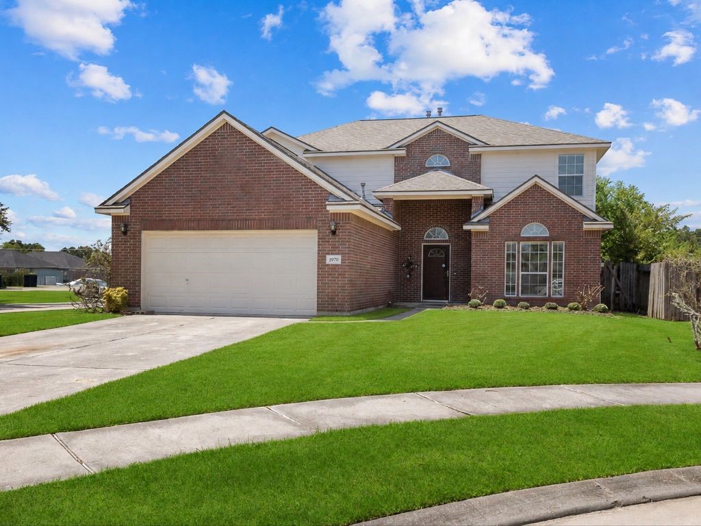 Listing photo 1