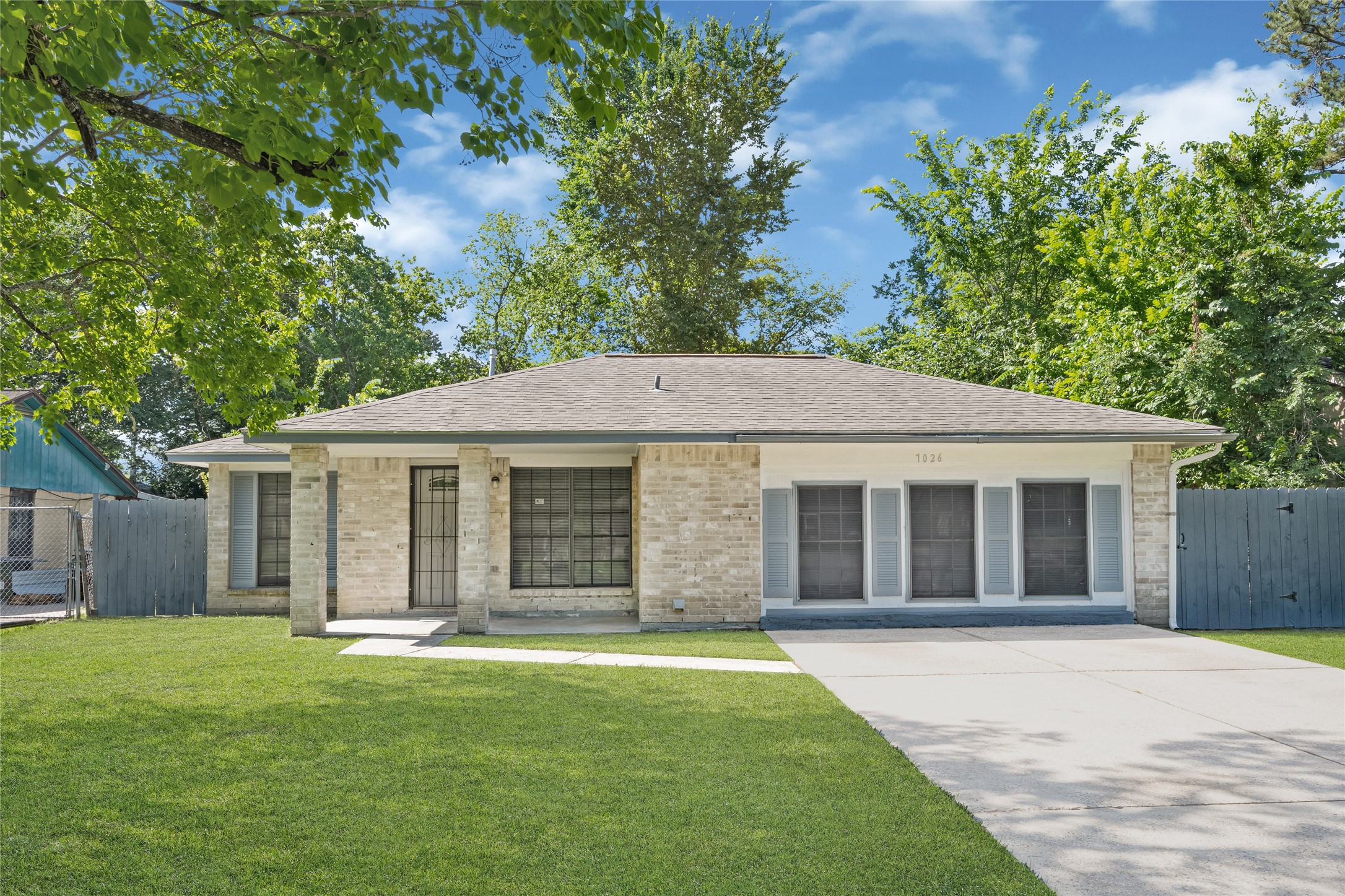 Listing photo 1