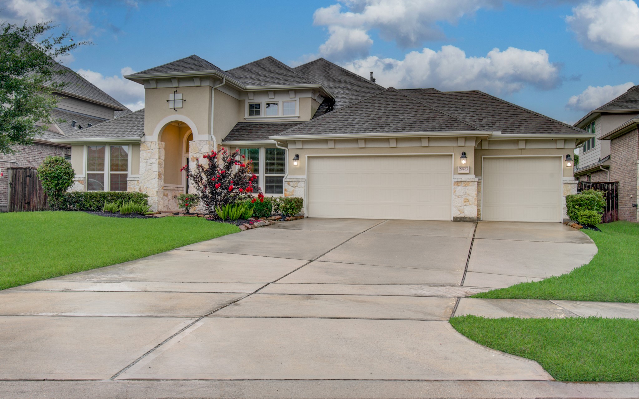 Listing photo 1