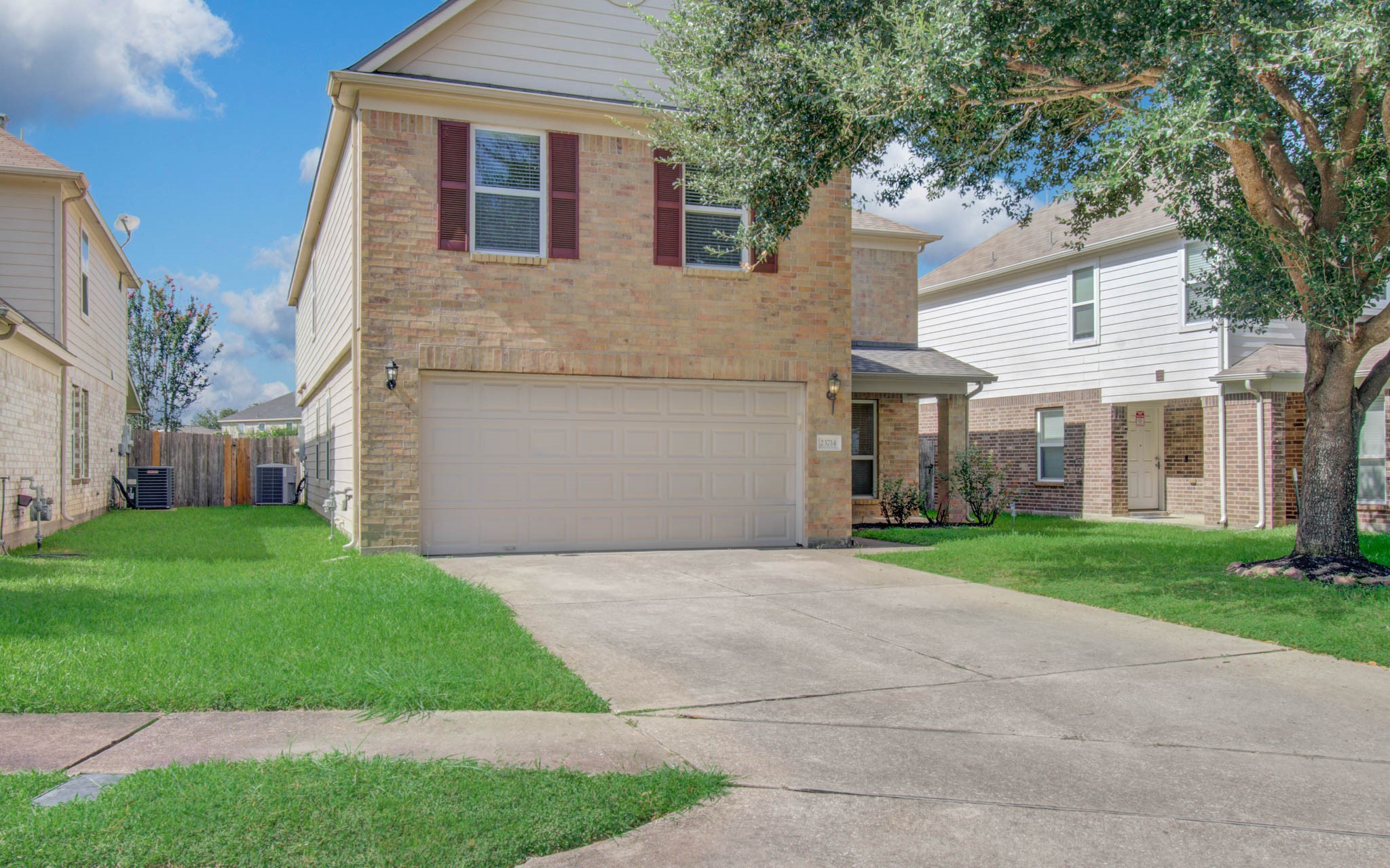 Listing photo 2