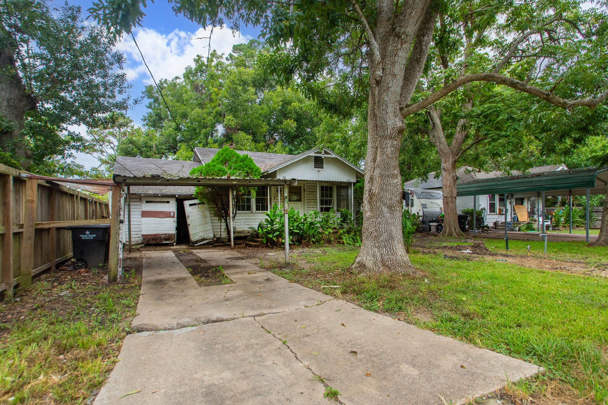Listing photo 3
