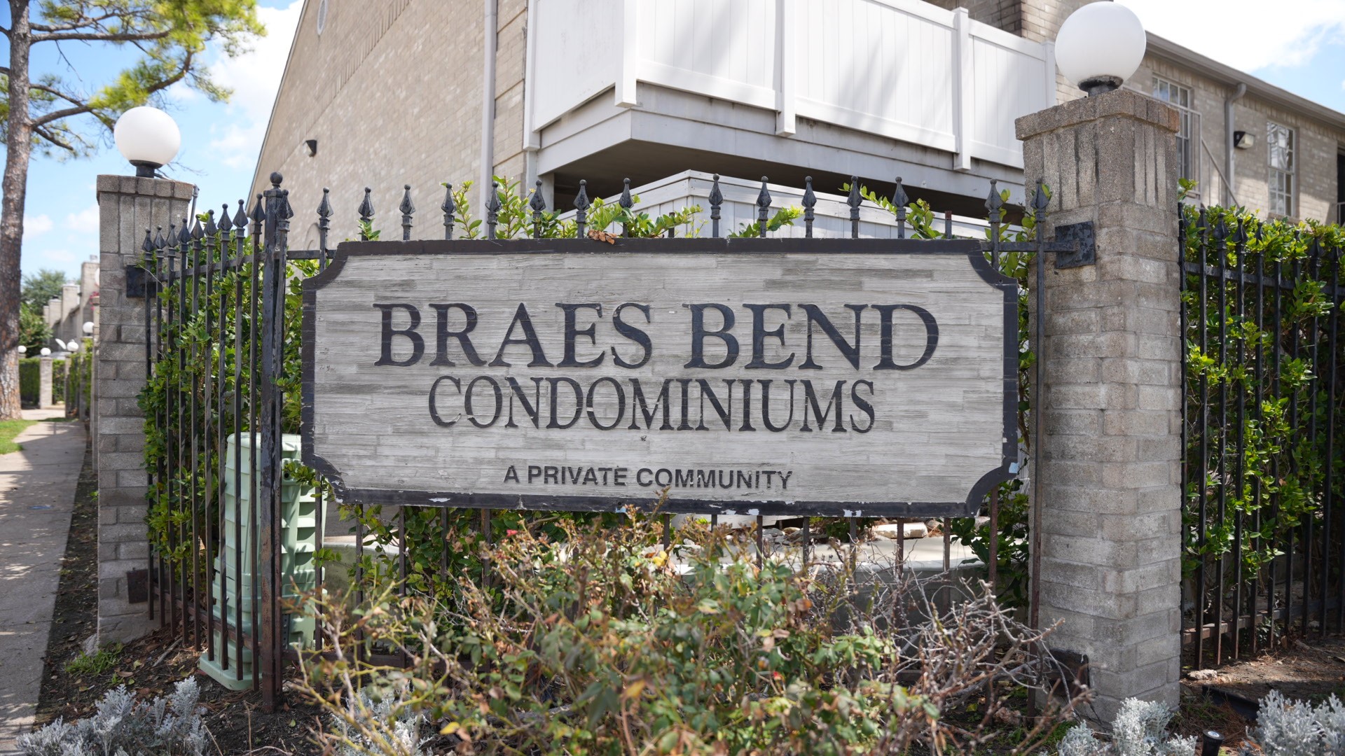 10839 Braes Bend