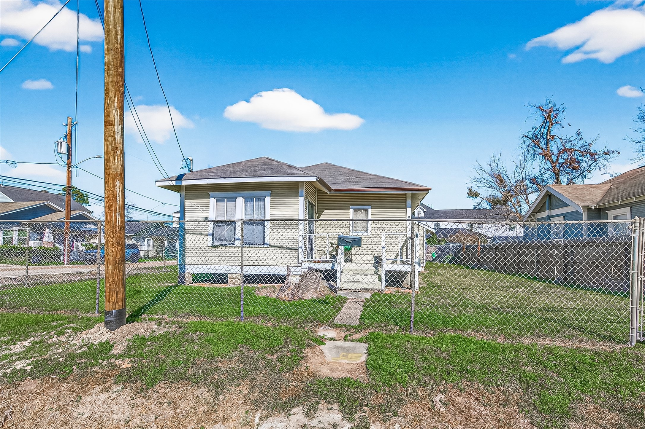 Listing photo 1