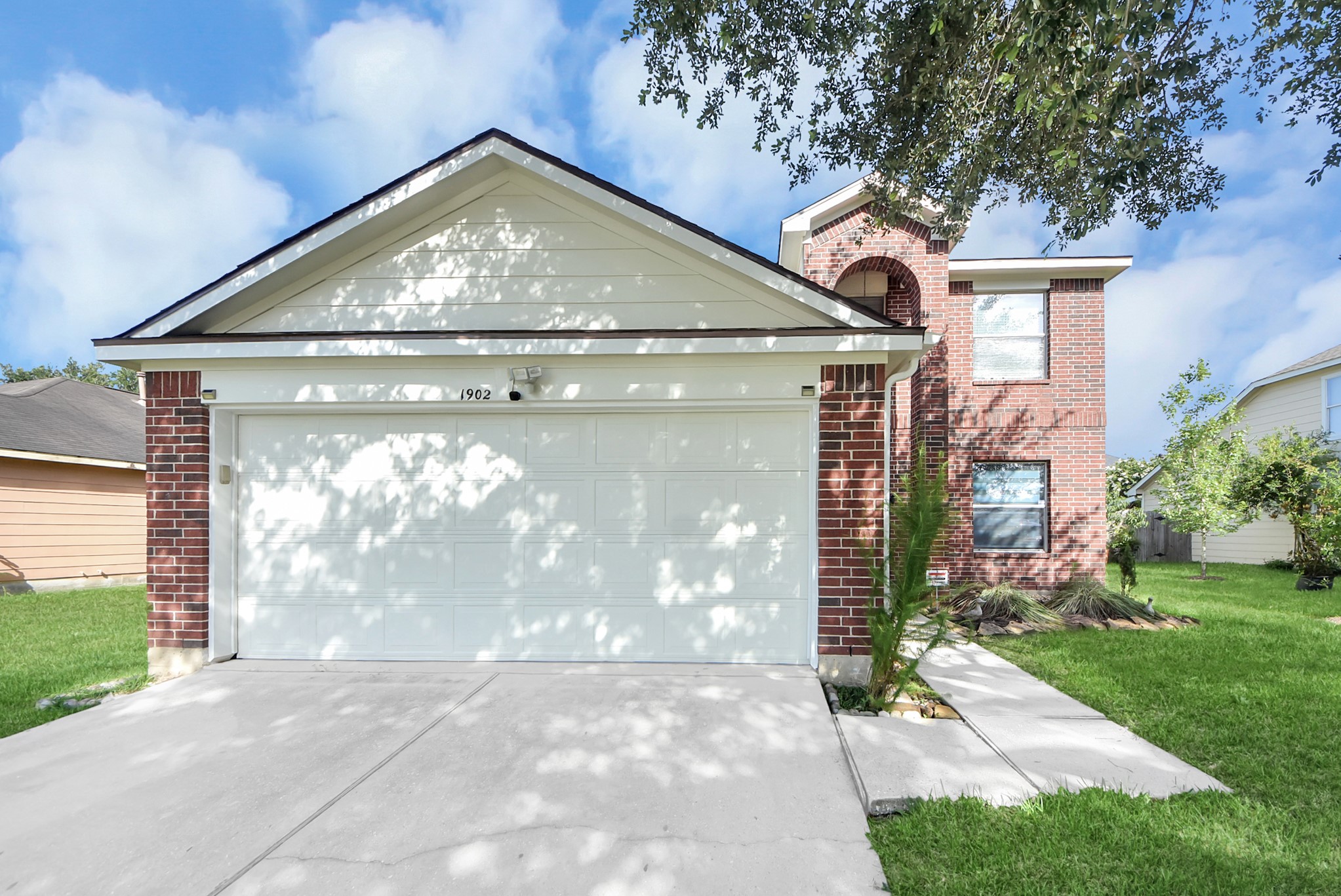 Listing photo 1