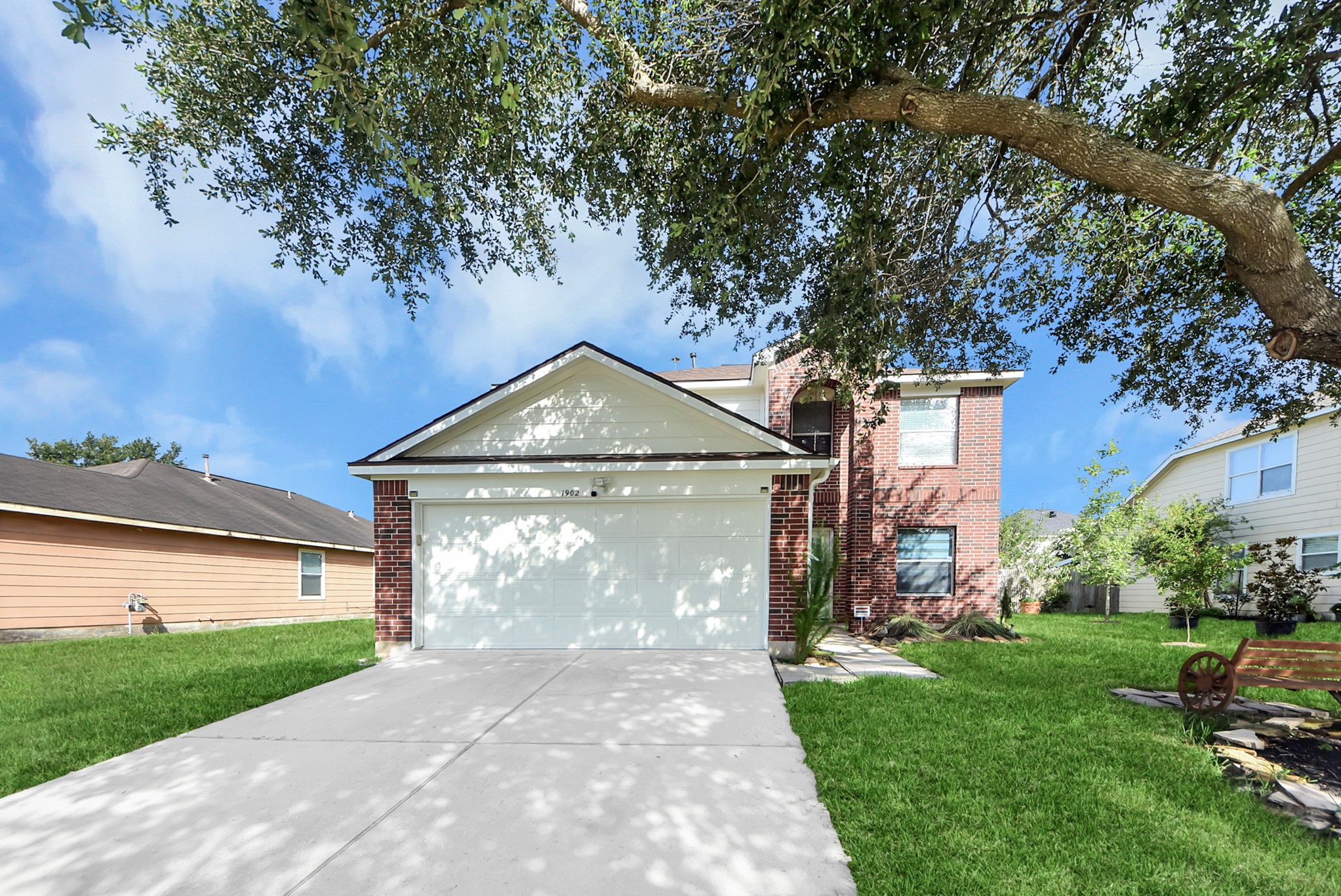 Listing photo 1