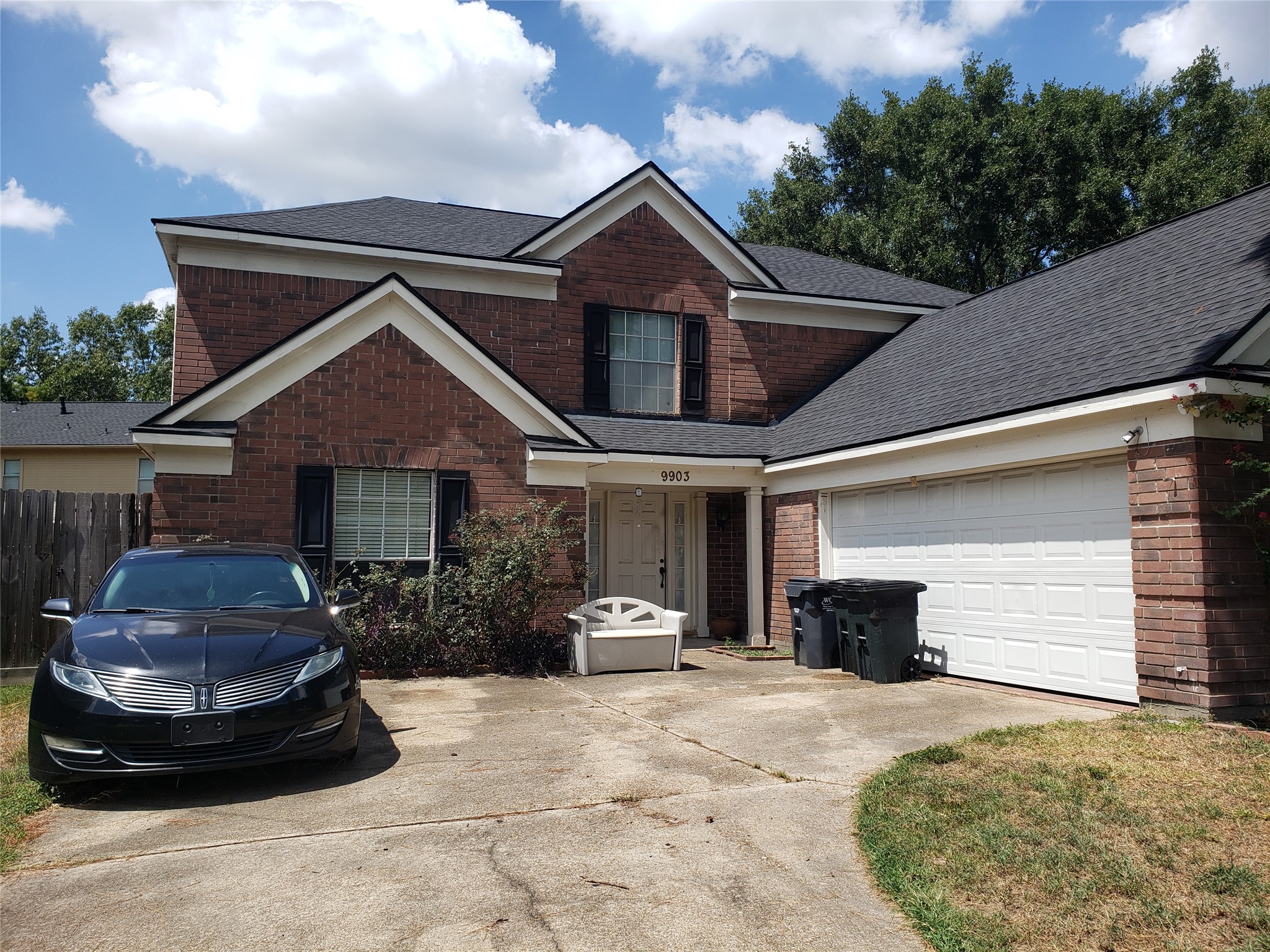 Listing photo 2