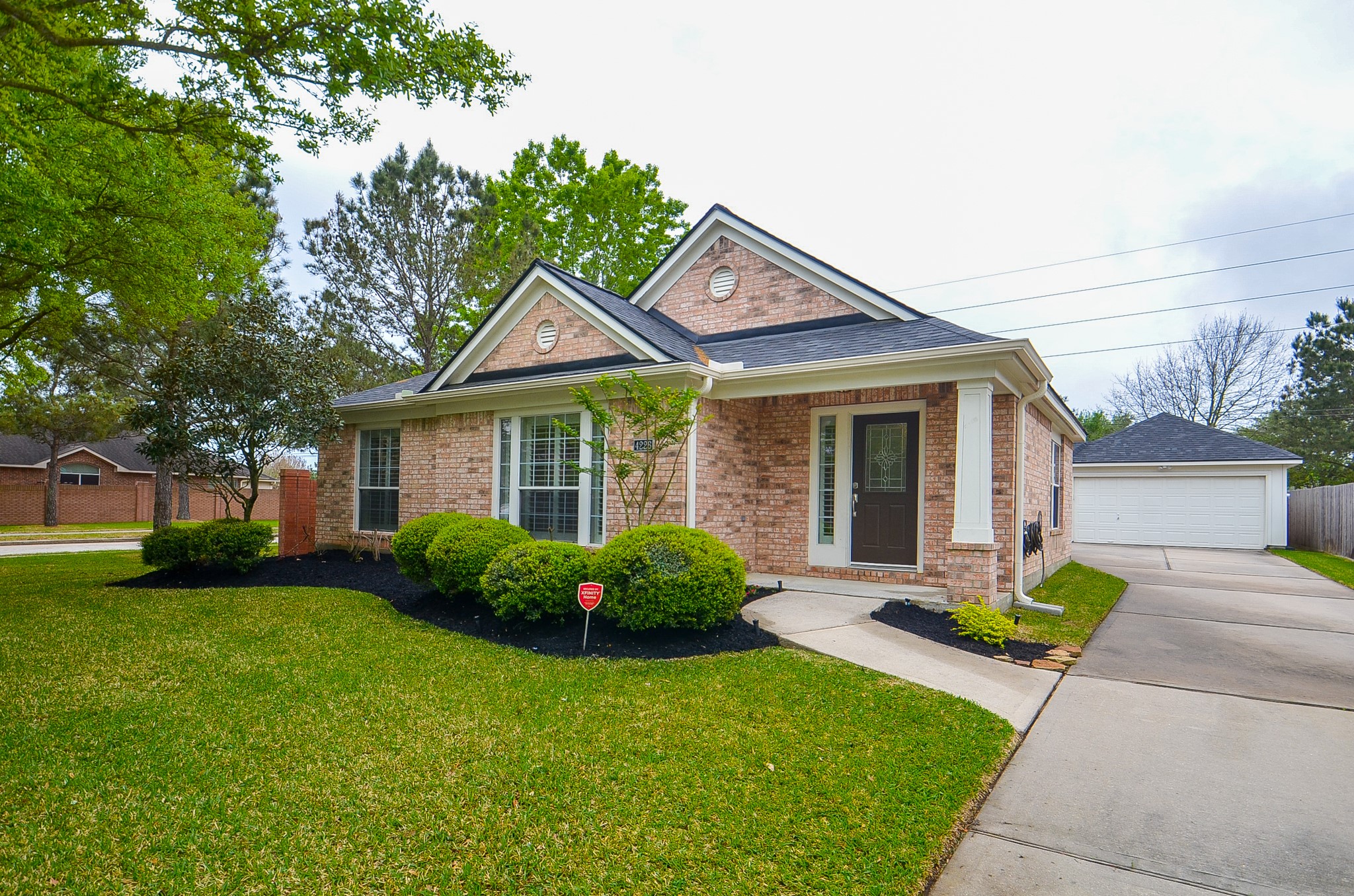 Listing photo 1
