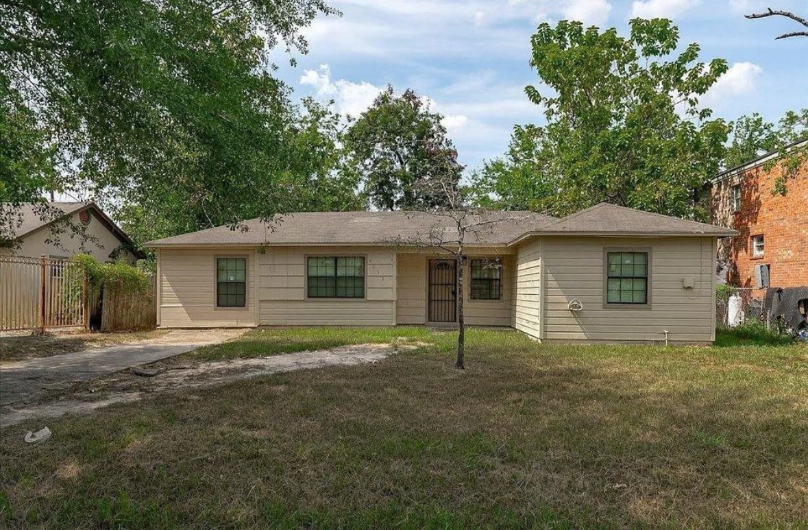Listing photo 1