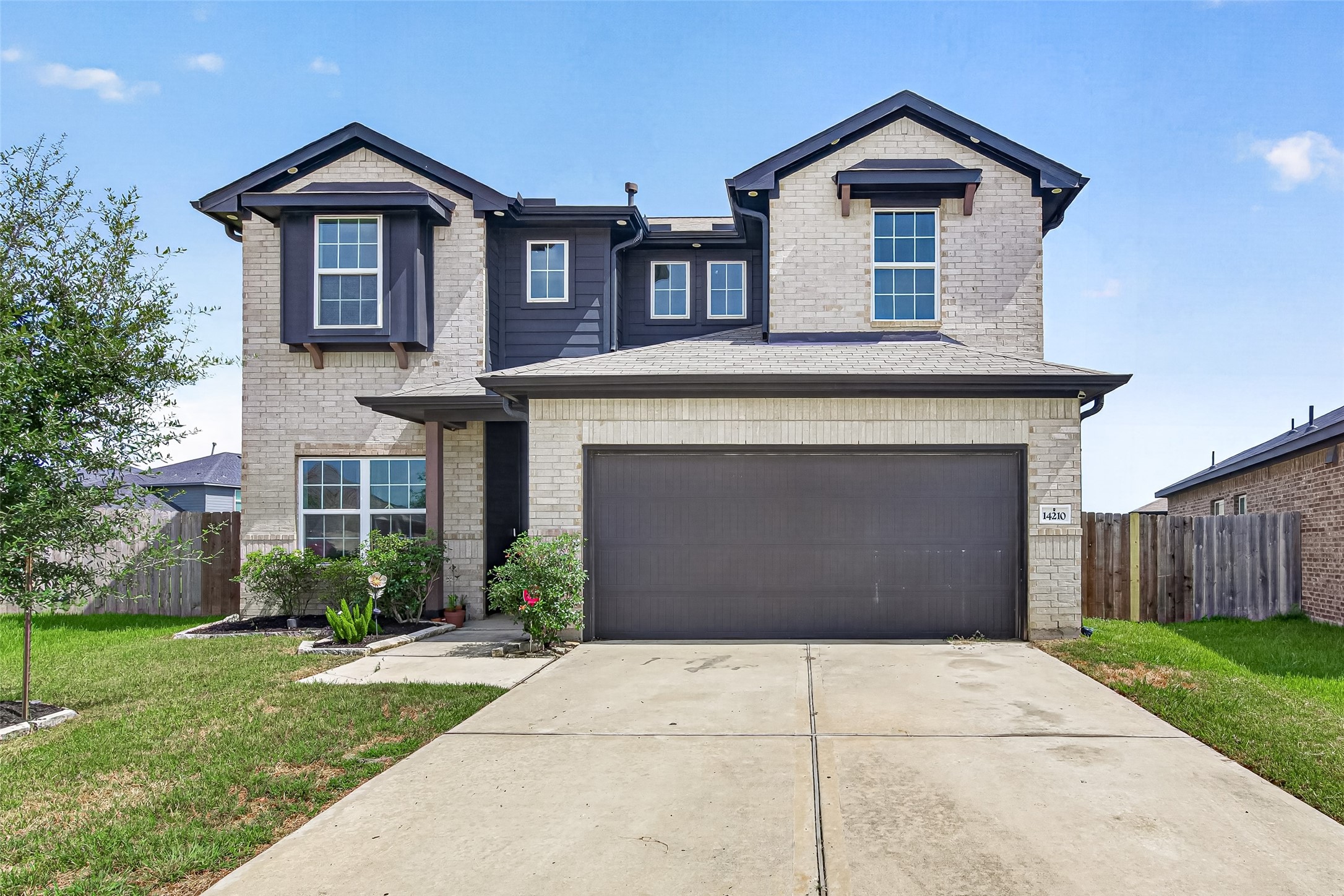 Listing photo 1