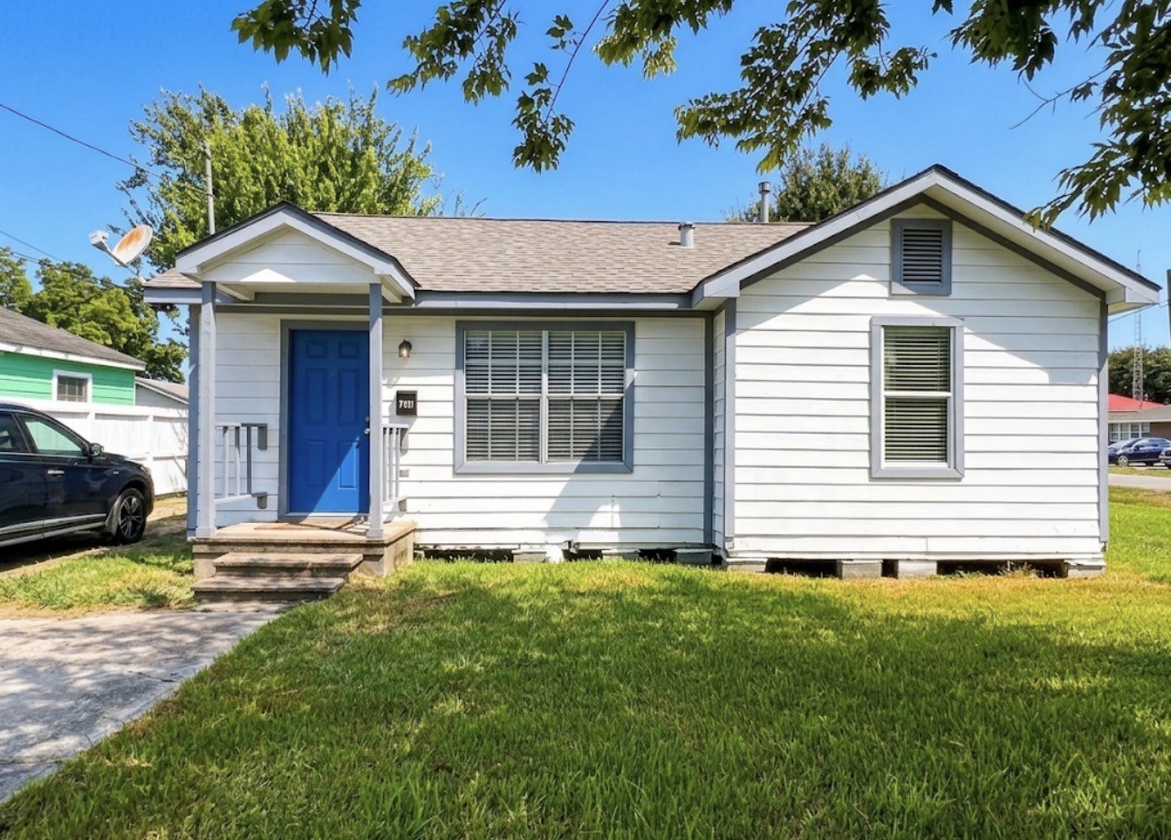 Listing photo 1