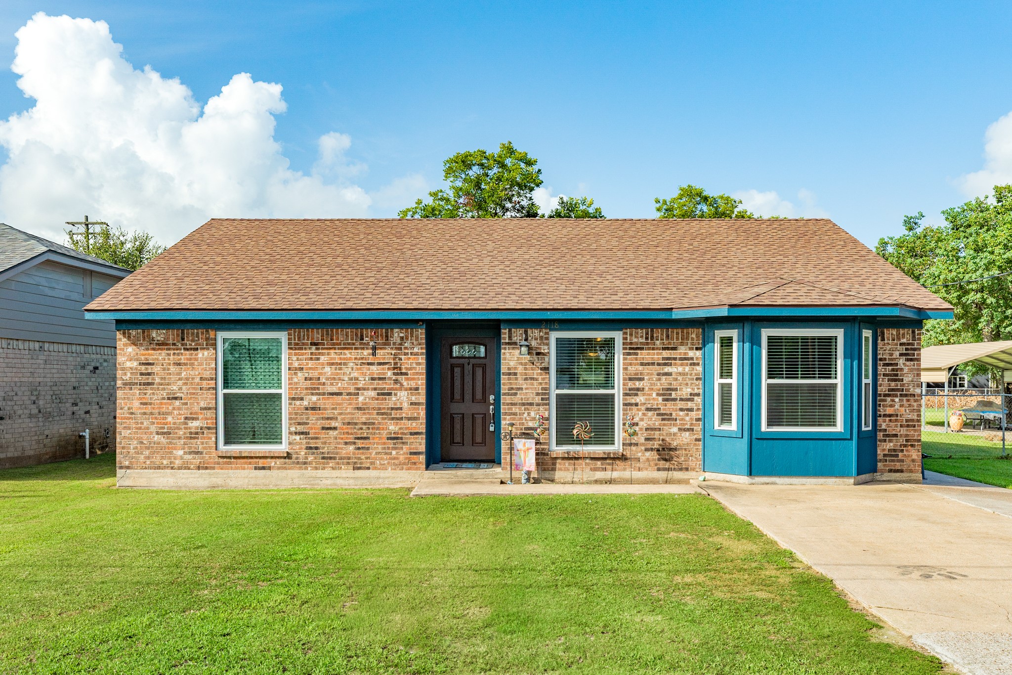 Listing photo 1