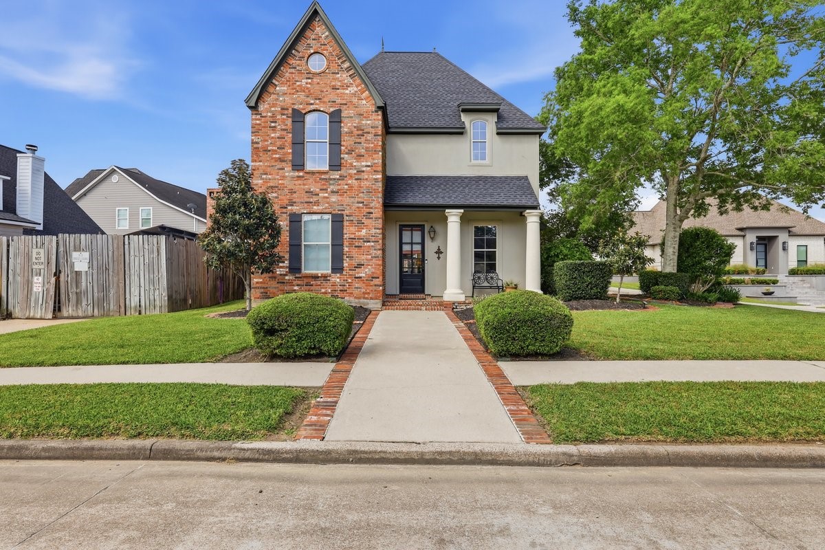 Listing photo 1