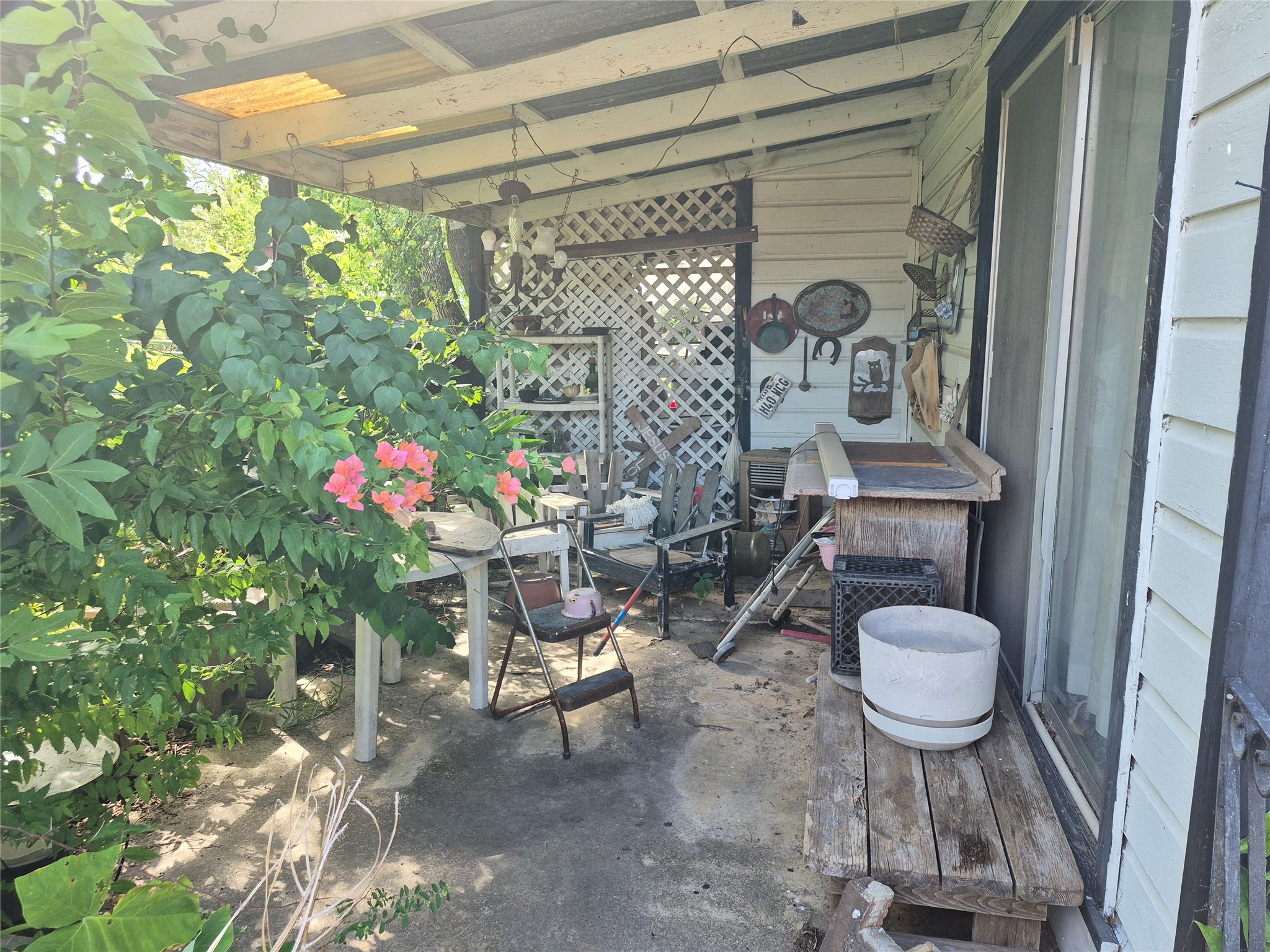 Listing photo 4