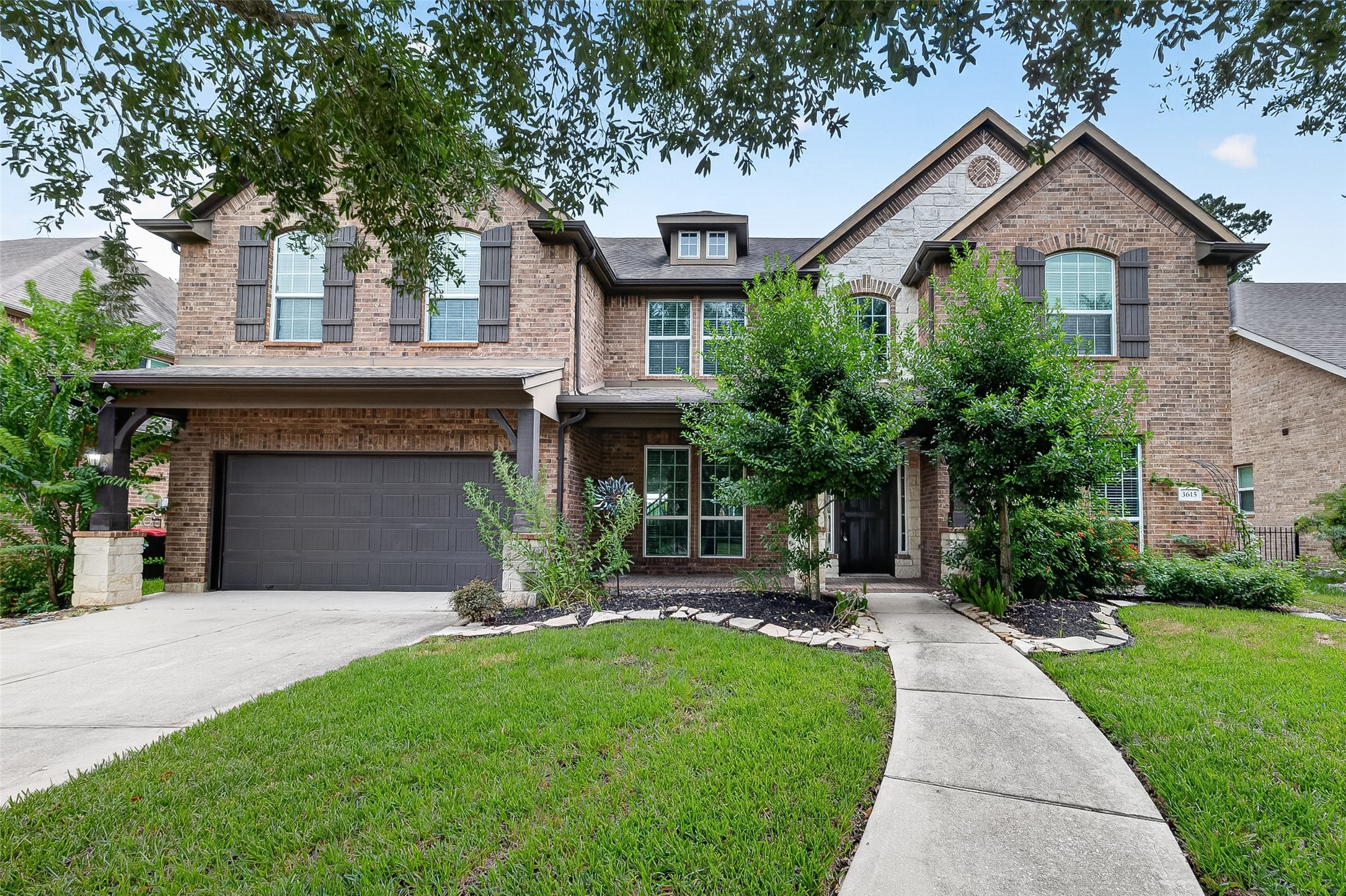 Listing photo 1