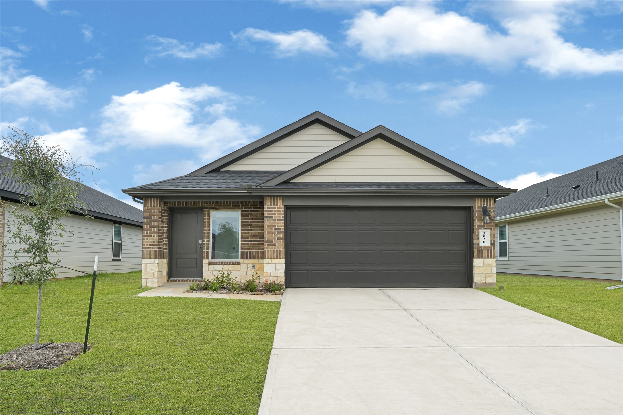 Listing photo 1