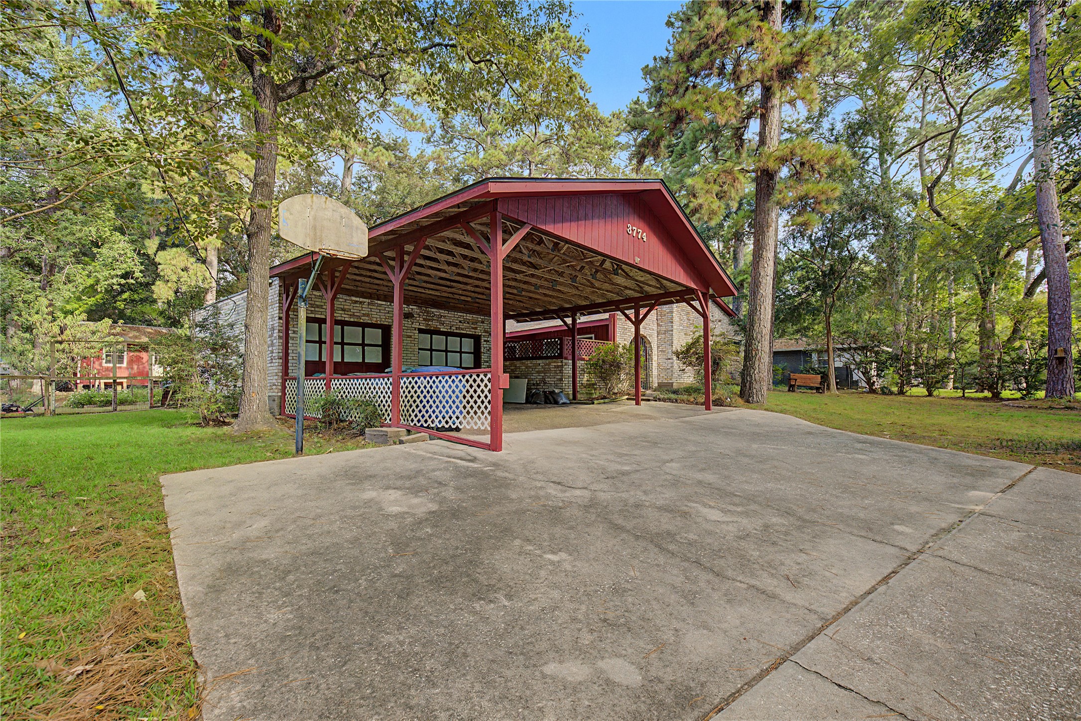 Listing photo 1