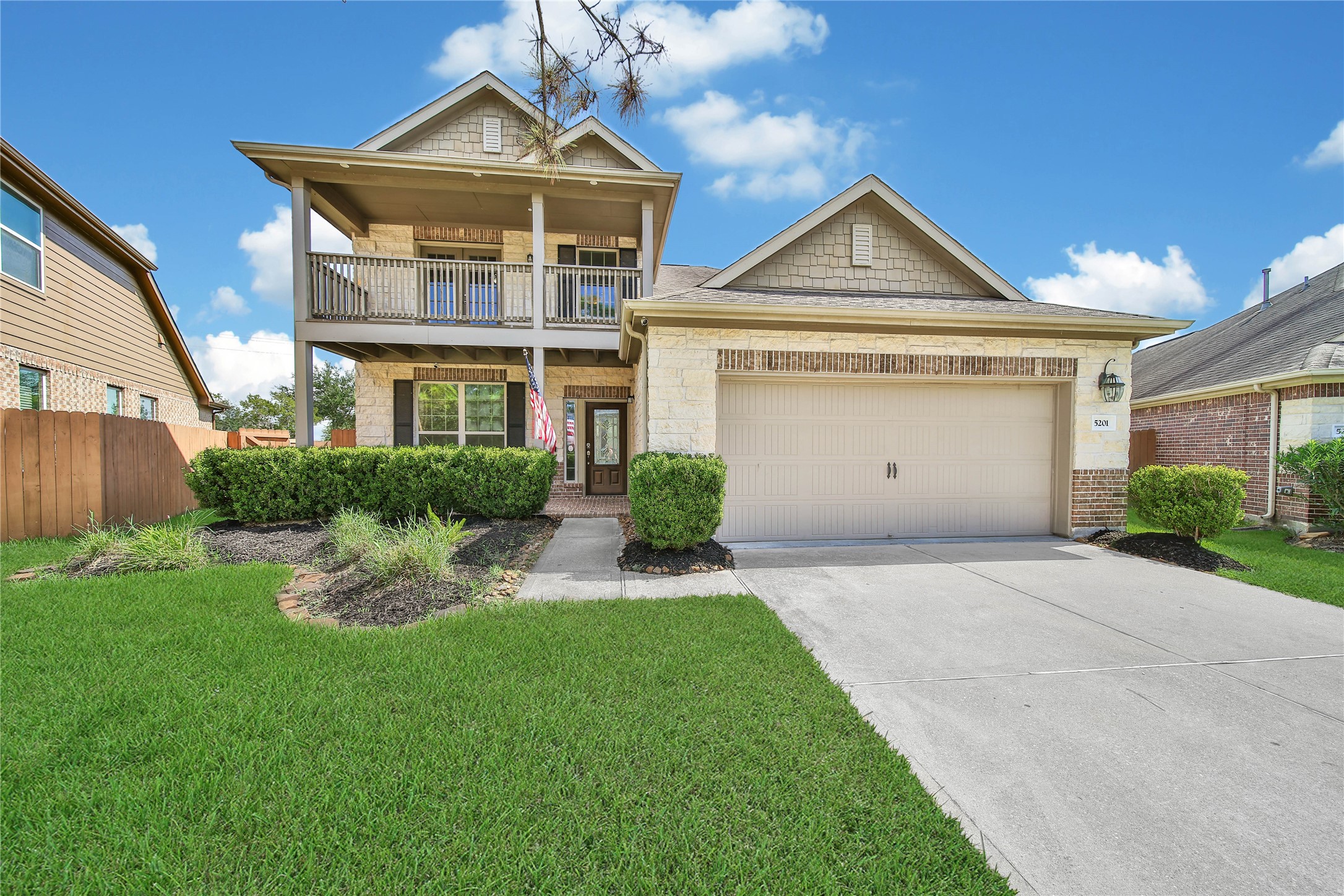 Listing photo 1