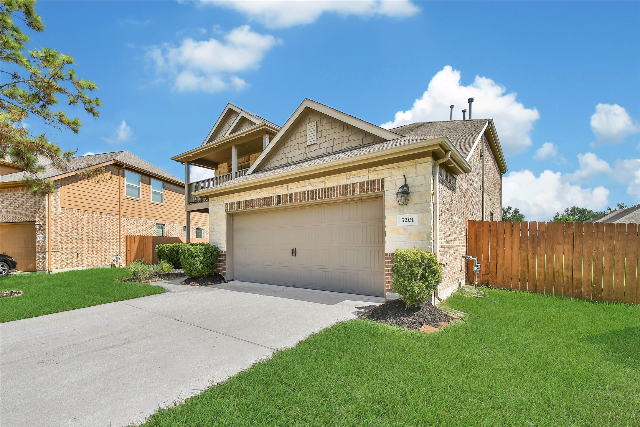 Listing photo 1