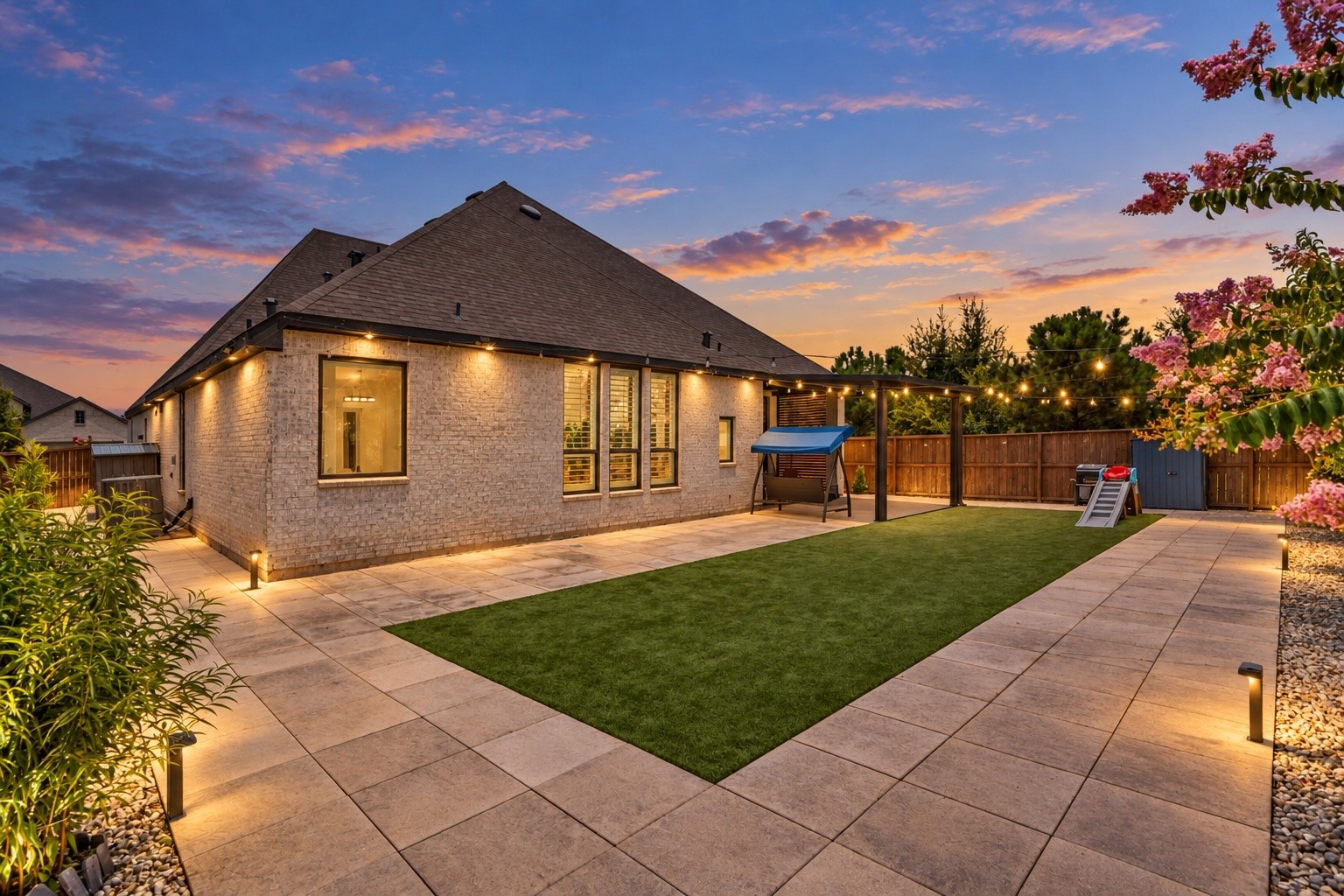 Listing photo 2