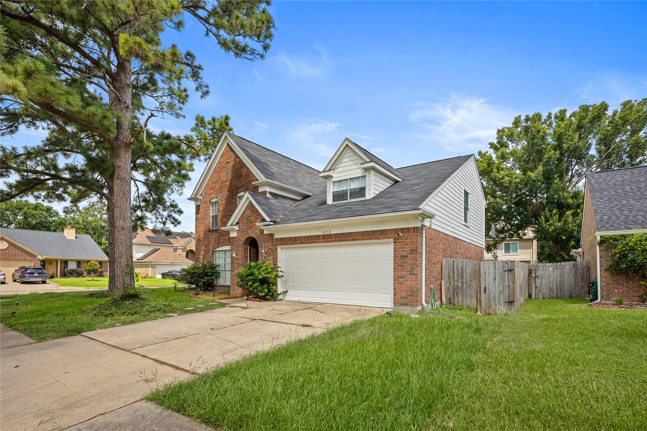 Listing photo 2