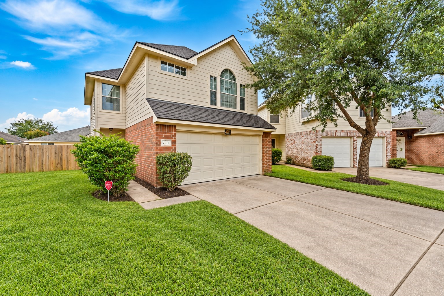 Listing photo 1