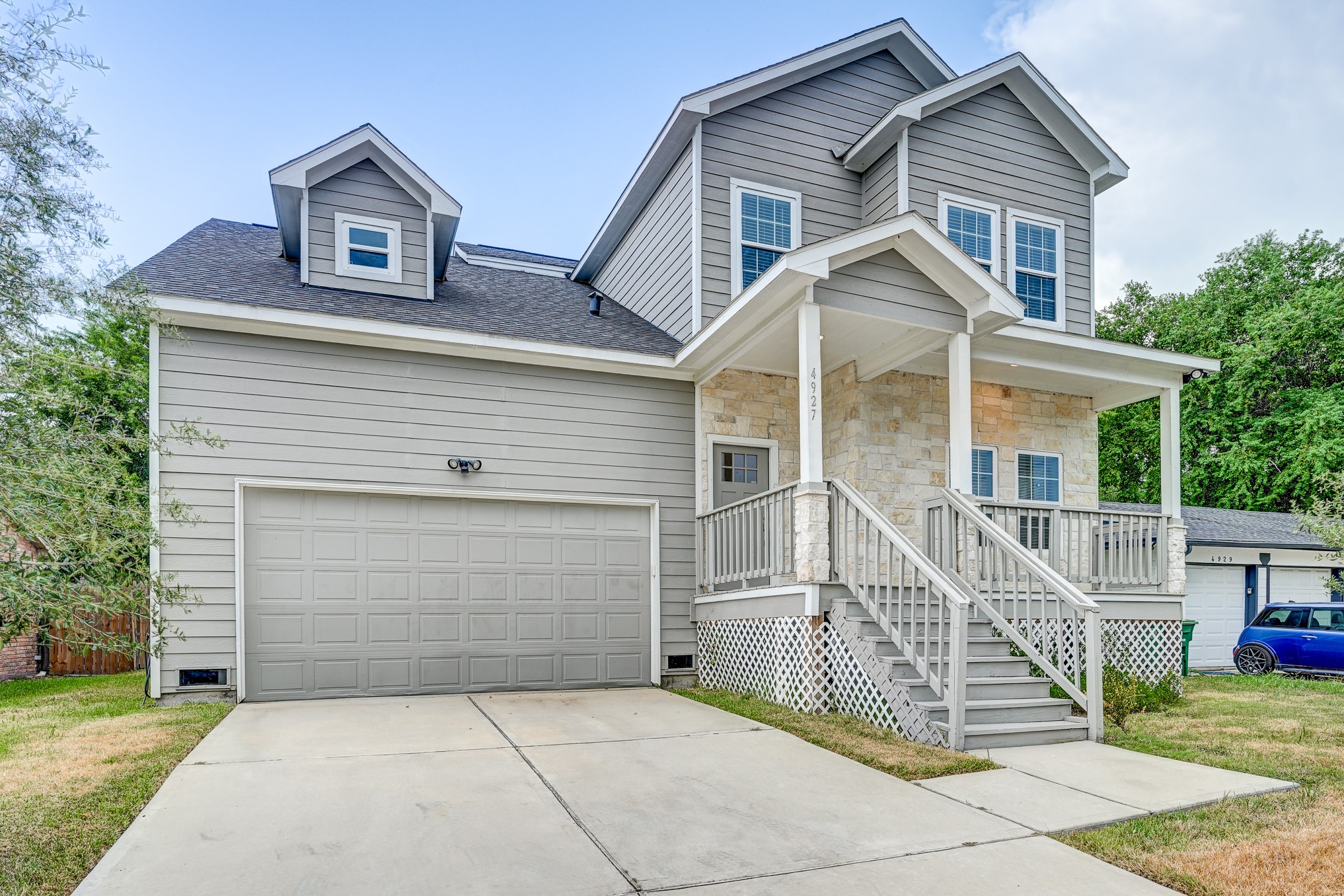 Listing photo 2