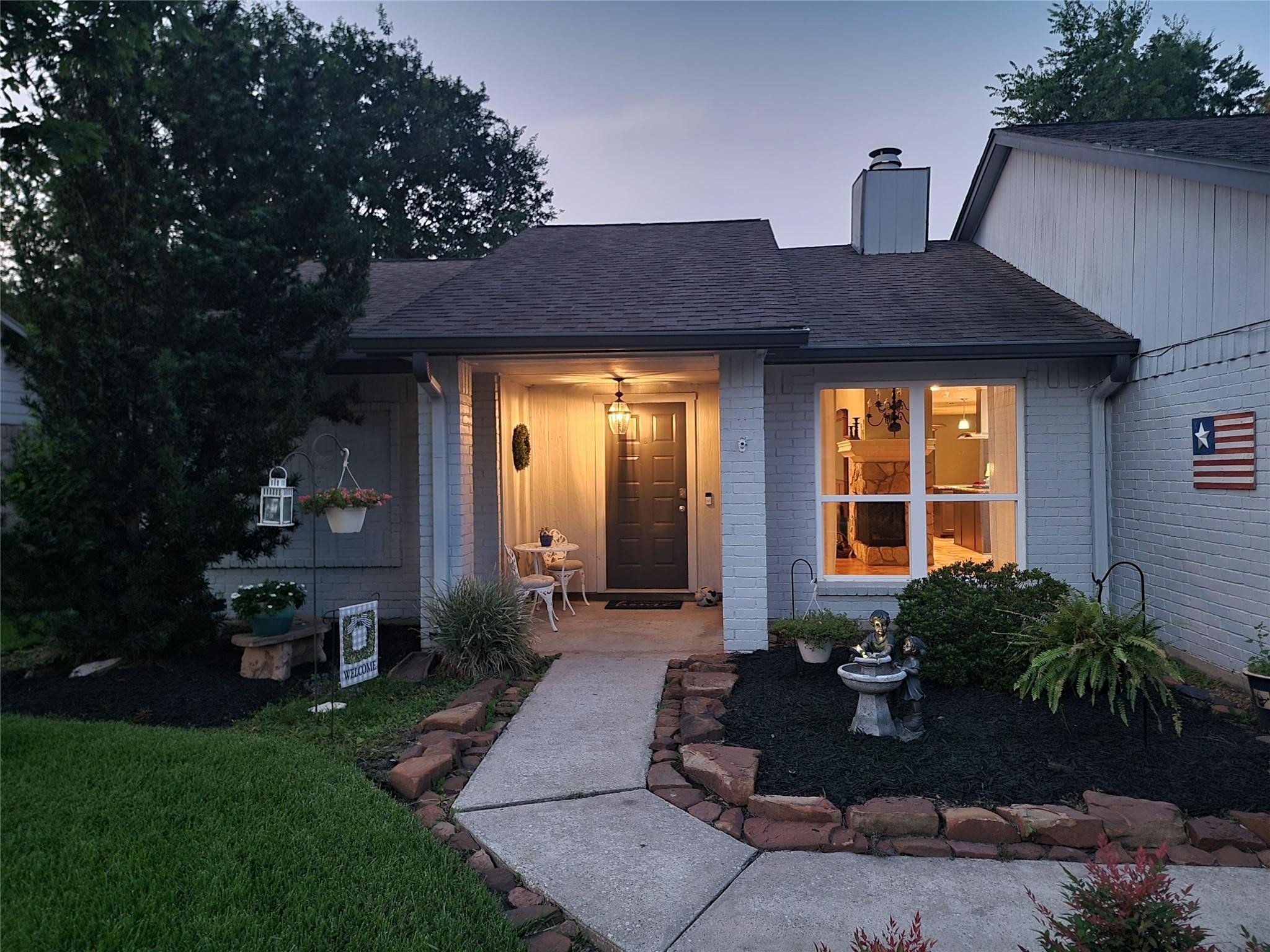 Listing photo 1