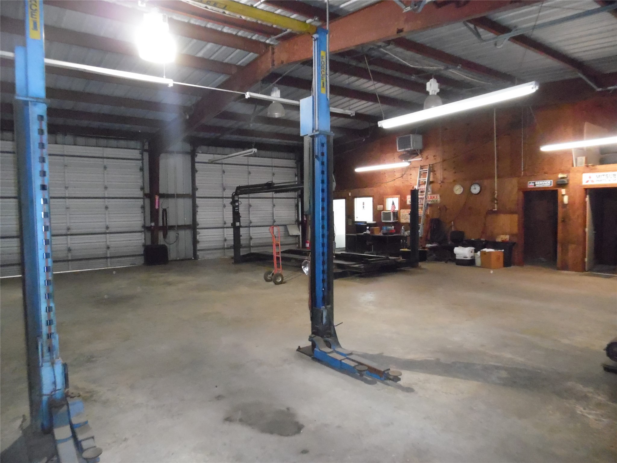 Listing photo 5