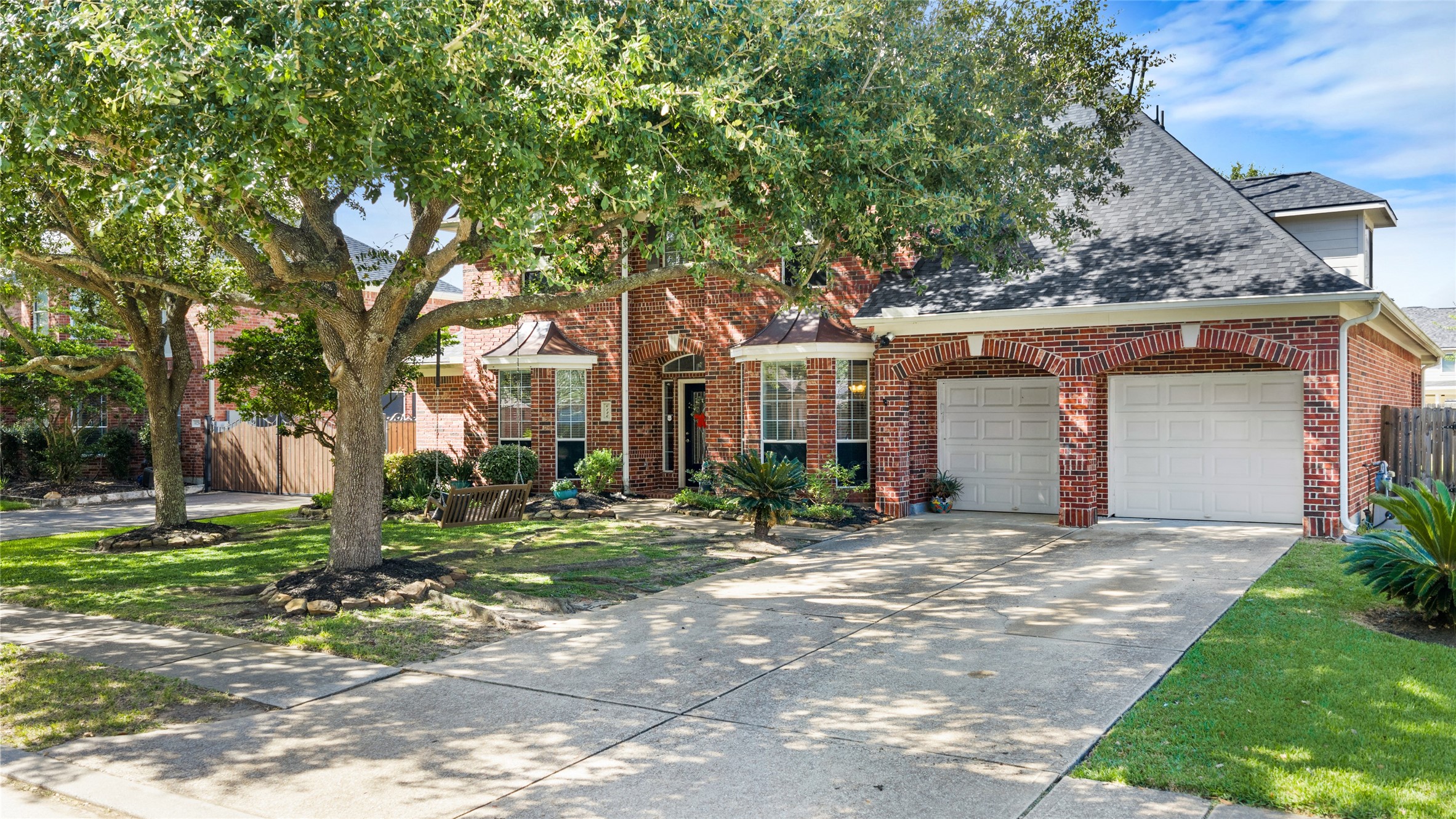 Listing photo 2