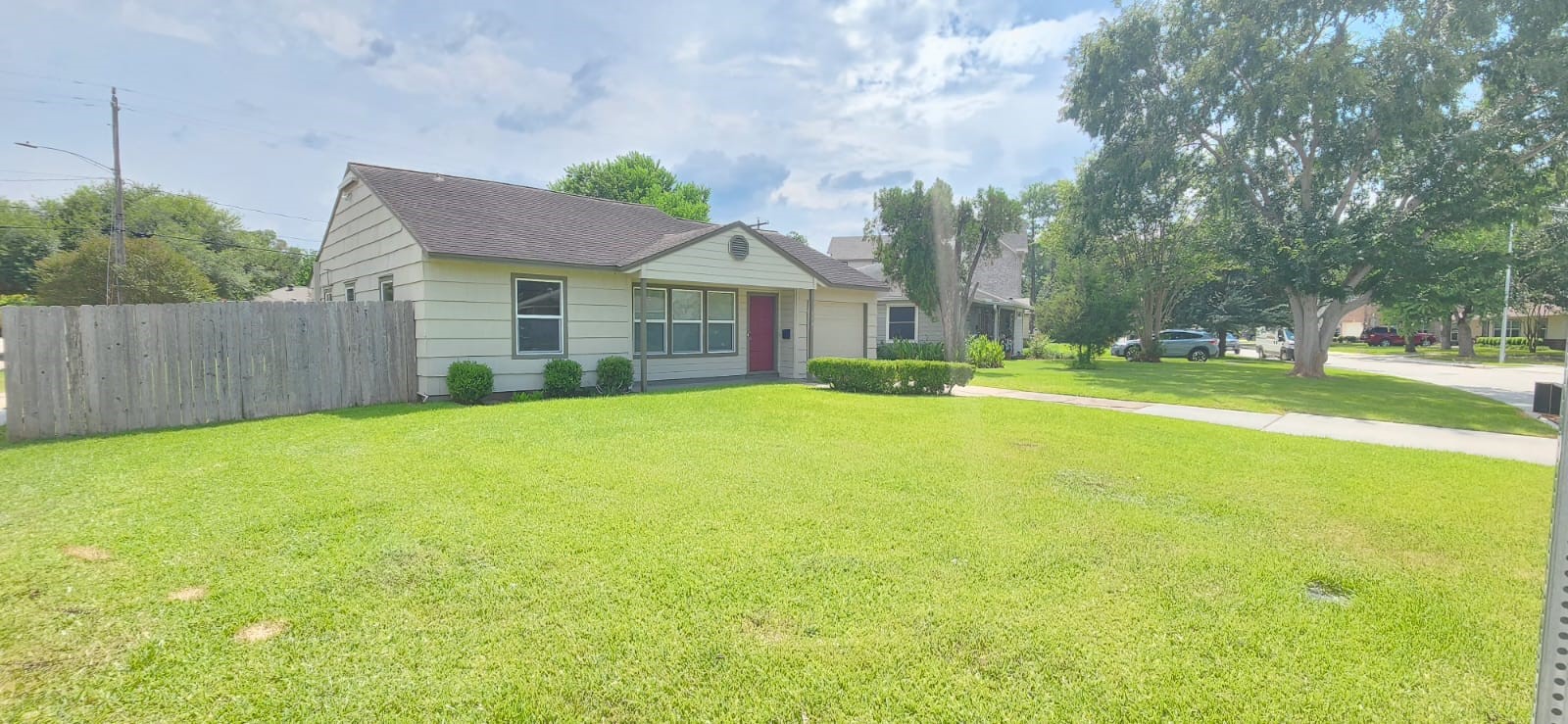 Listing photo 1
