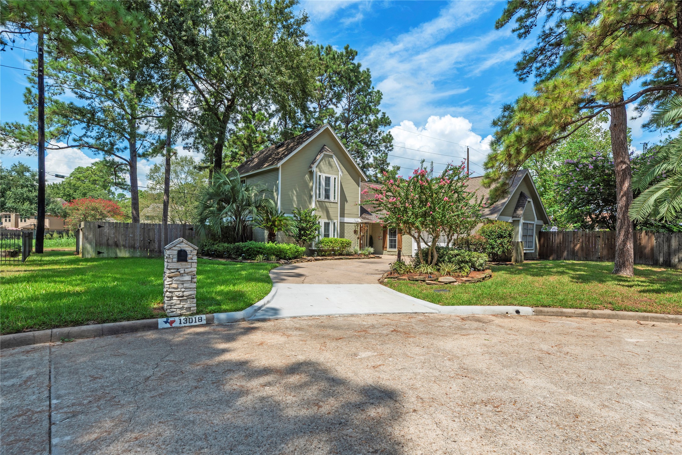 Listing photo 1