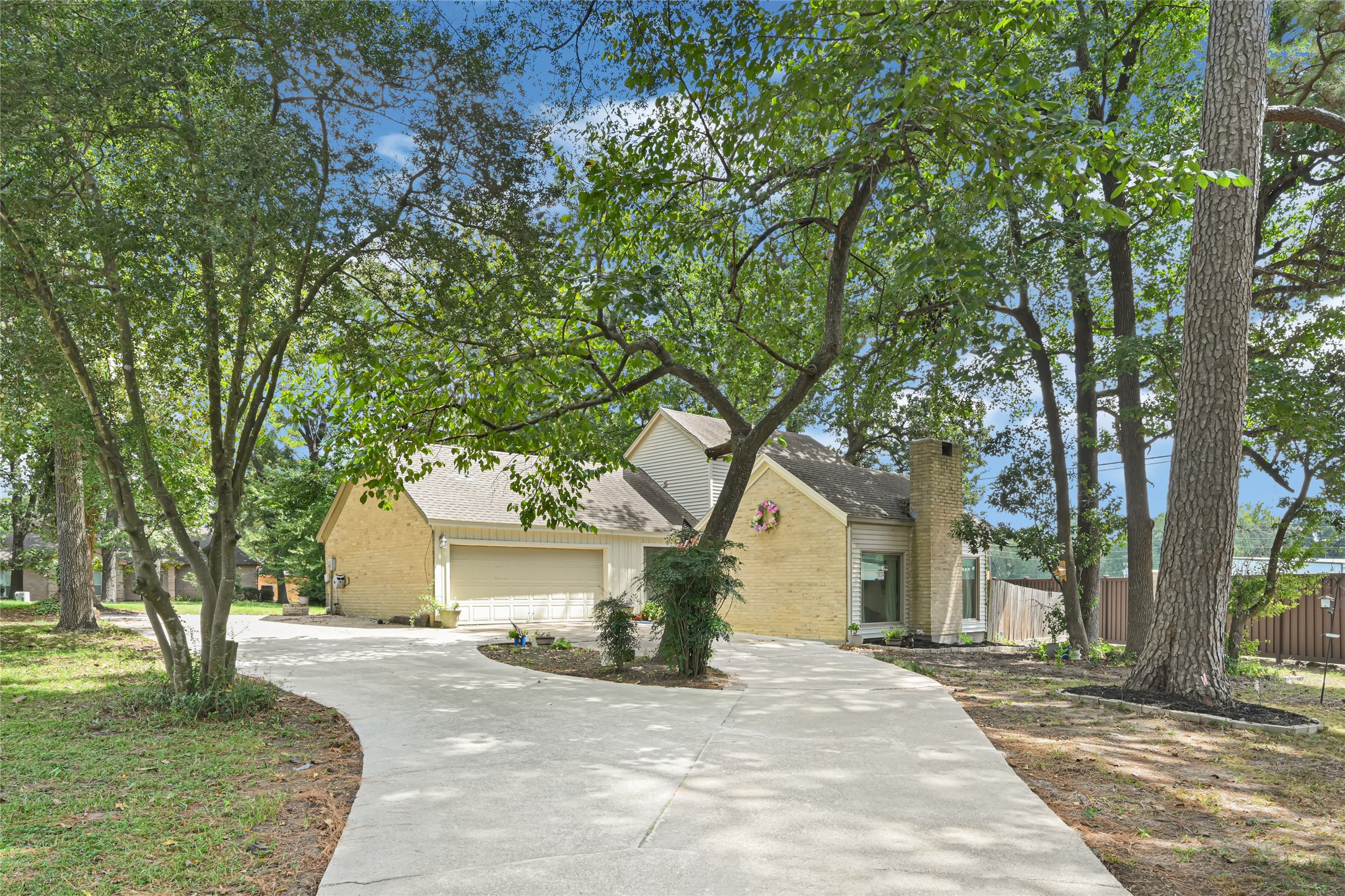 Listing photo 3