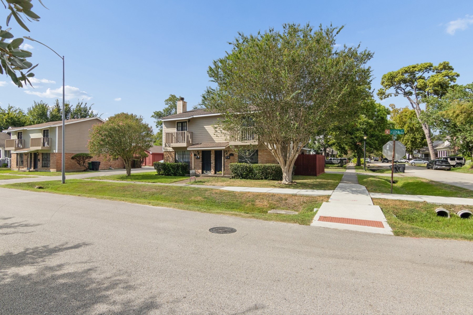 Listing photo 3