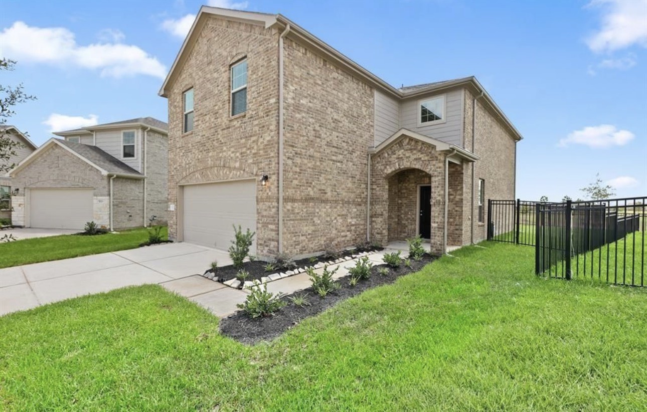 Listing photo 1