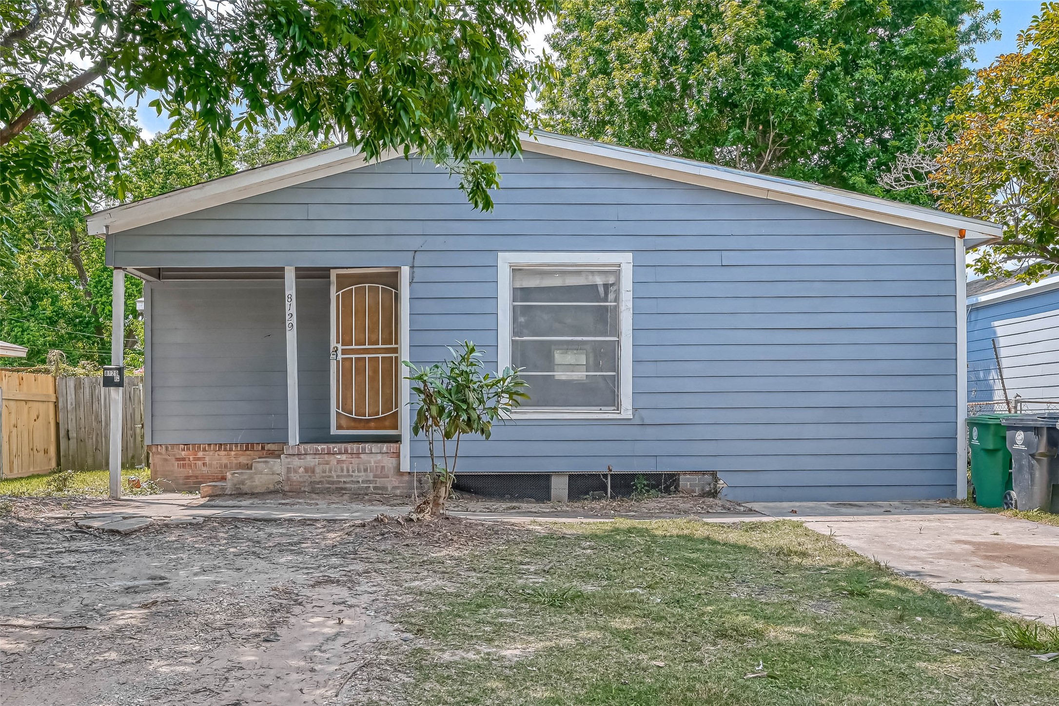 Listing photo 1