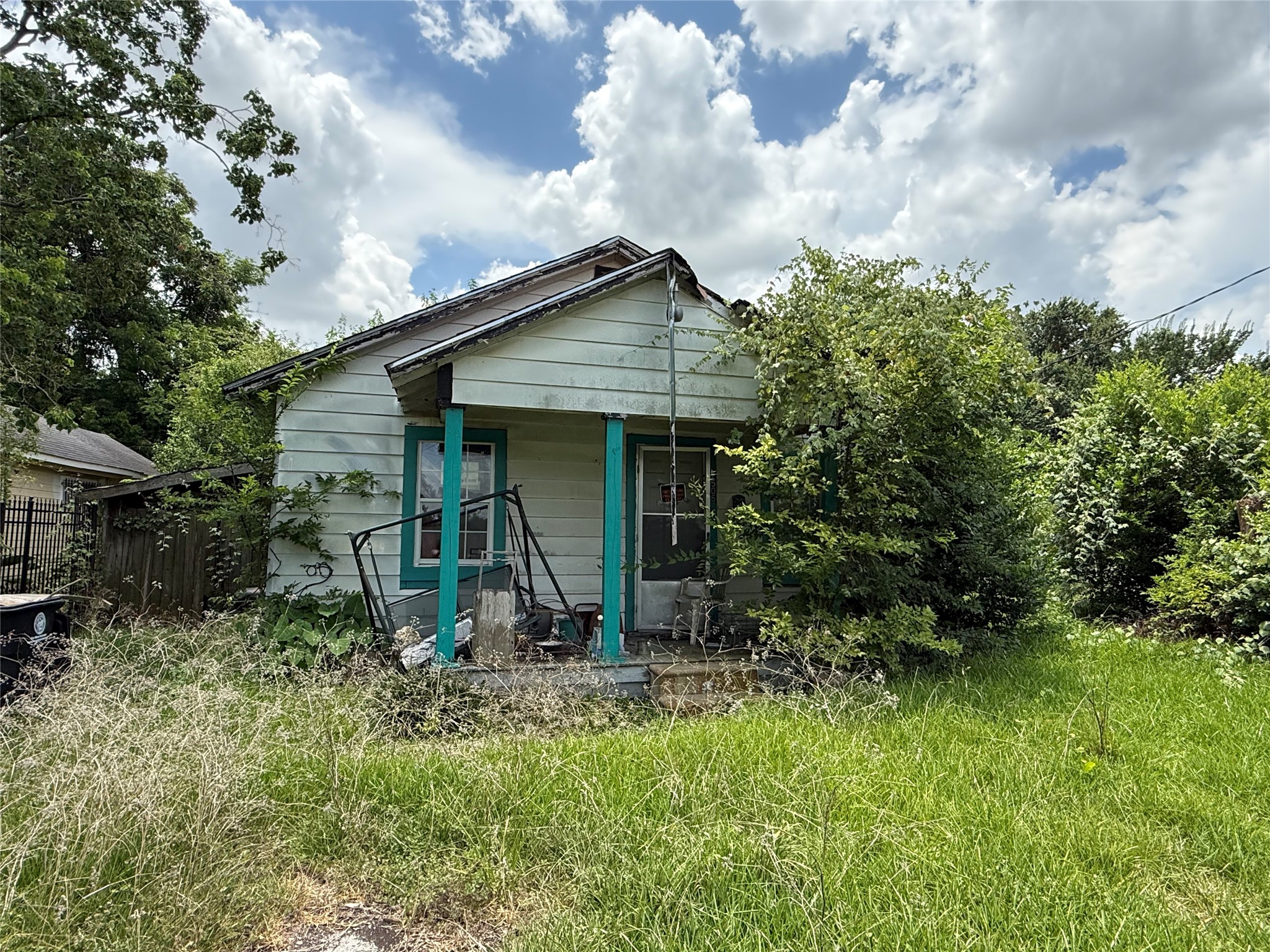 Listing photo 1