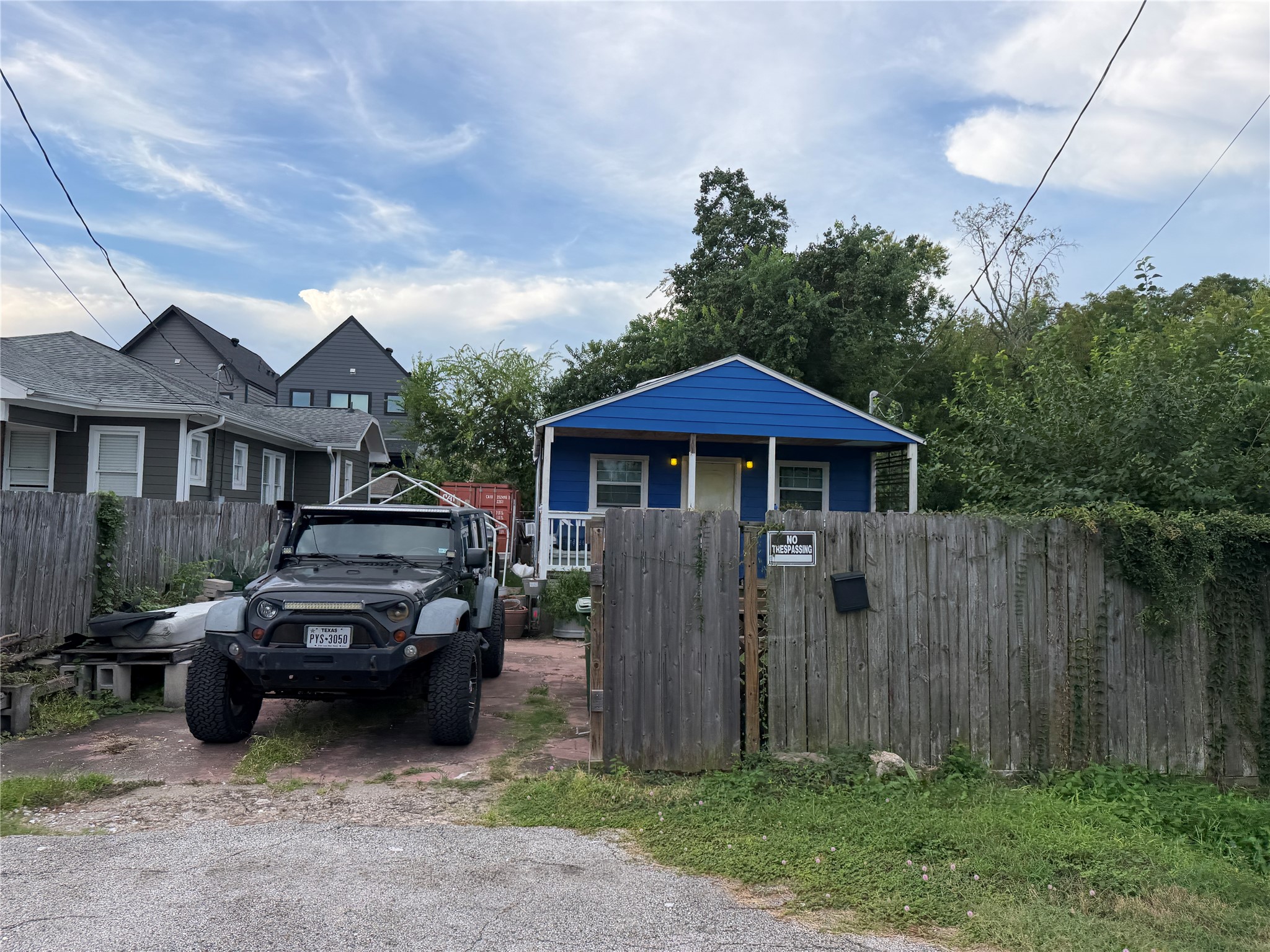 Listing photo 1