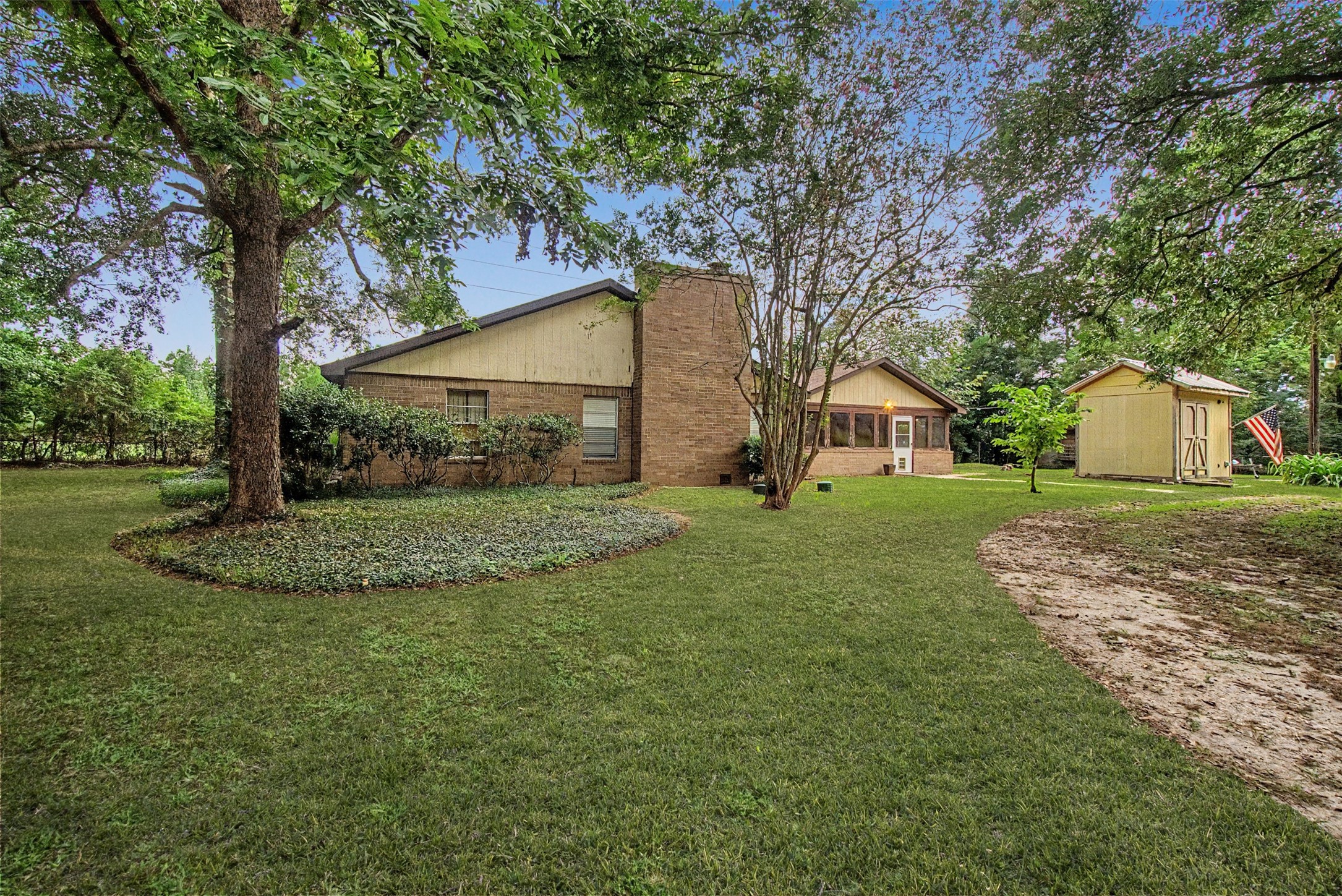 Listing photo 4