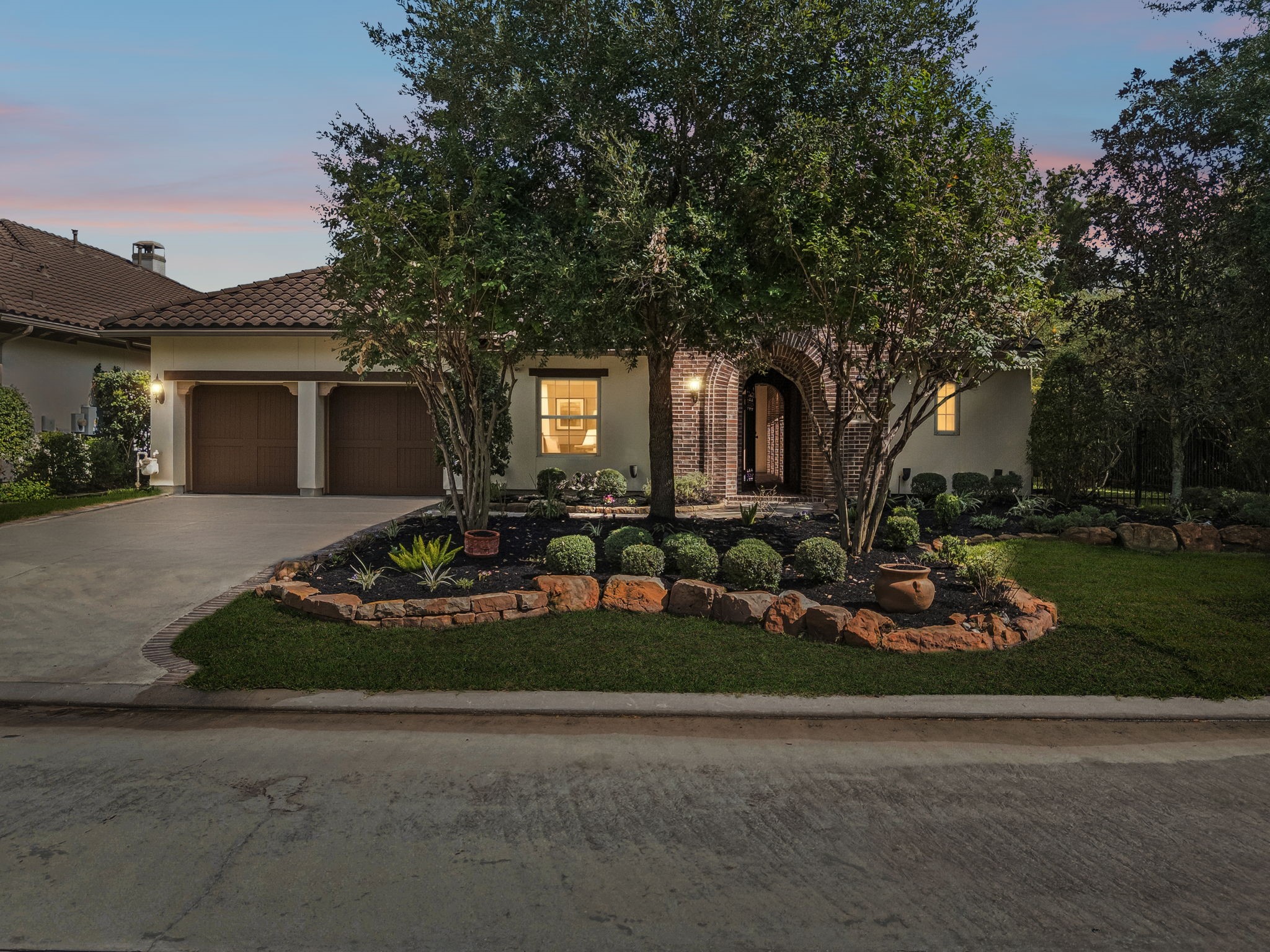 14 Woodglade Way